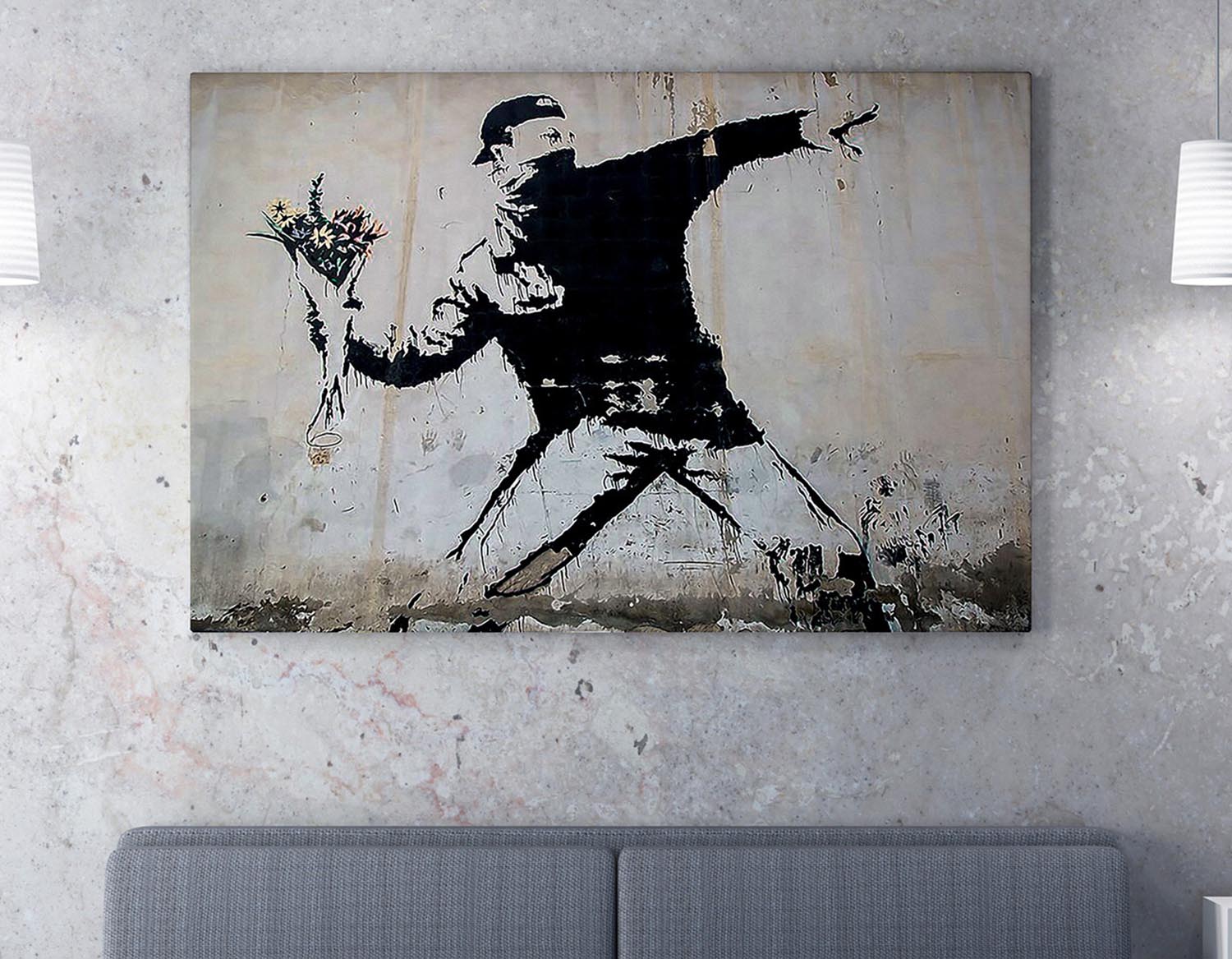 Entdecken Sie das beeindruckende Leinwandgemälde "Rage, Flower Thrower" von Banksy. Dieses 50 x 70 cm große Kunstwerk bringt Emotionen und Stil in Ihr Zuhause.