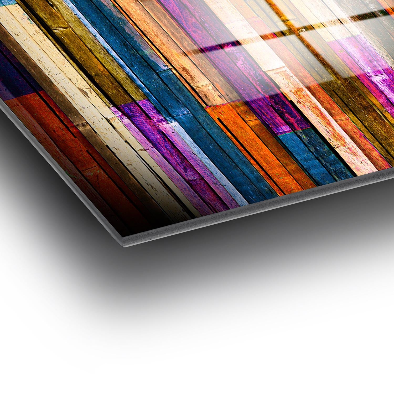 Verleihen Sie Ihrem Zuhause mit dem UV-002 von Wallity einen Hauch von Luxus! Dieses mehrfarbige Glasgemälde begeistert durch brillante Farben und zeitlose Eleganz.