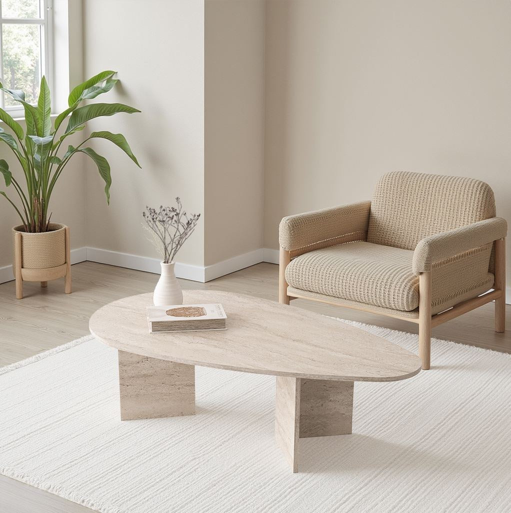 Couchtisch Flap in Travertin-Optik mit rechteckiger Tischplatte aus melaminbeschichteter Spanplatte und schlichten Spanplattenbeinen, Hanah Home.
