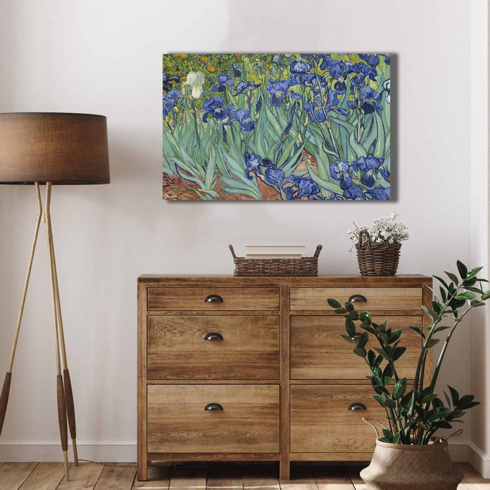 Verleihen Sie Ihrem Raum mit dem beeindruckenden Leinwandgemälde 4570VANGOGH035 von Wallity einen Hauch von van Goghs zeitloser Kunst und Eleganz.