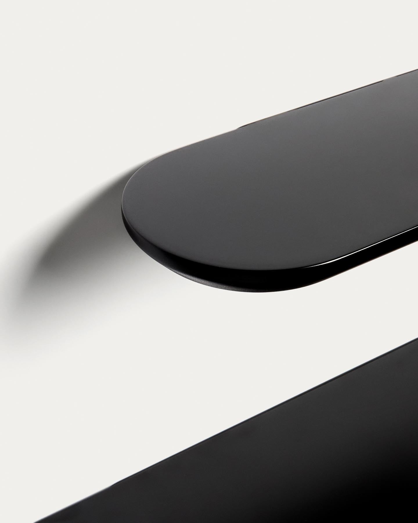 Set Arely aus 2 MDF-Regalen mit schwarzer Lackierung, 35 cm/55 cm in Schwarz präsentiert im Onlineshop von KAQTU Design AG. Badzubehör ist von Kave Home