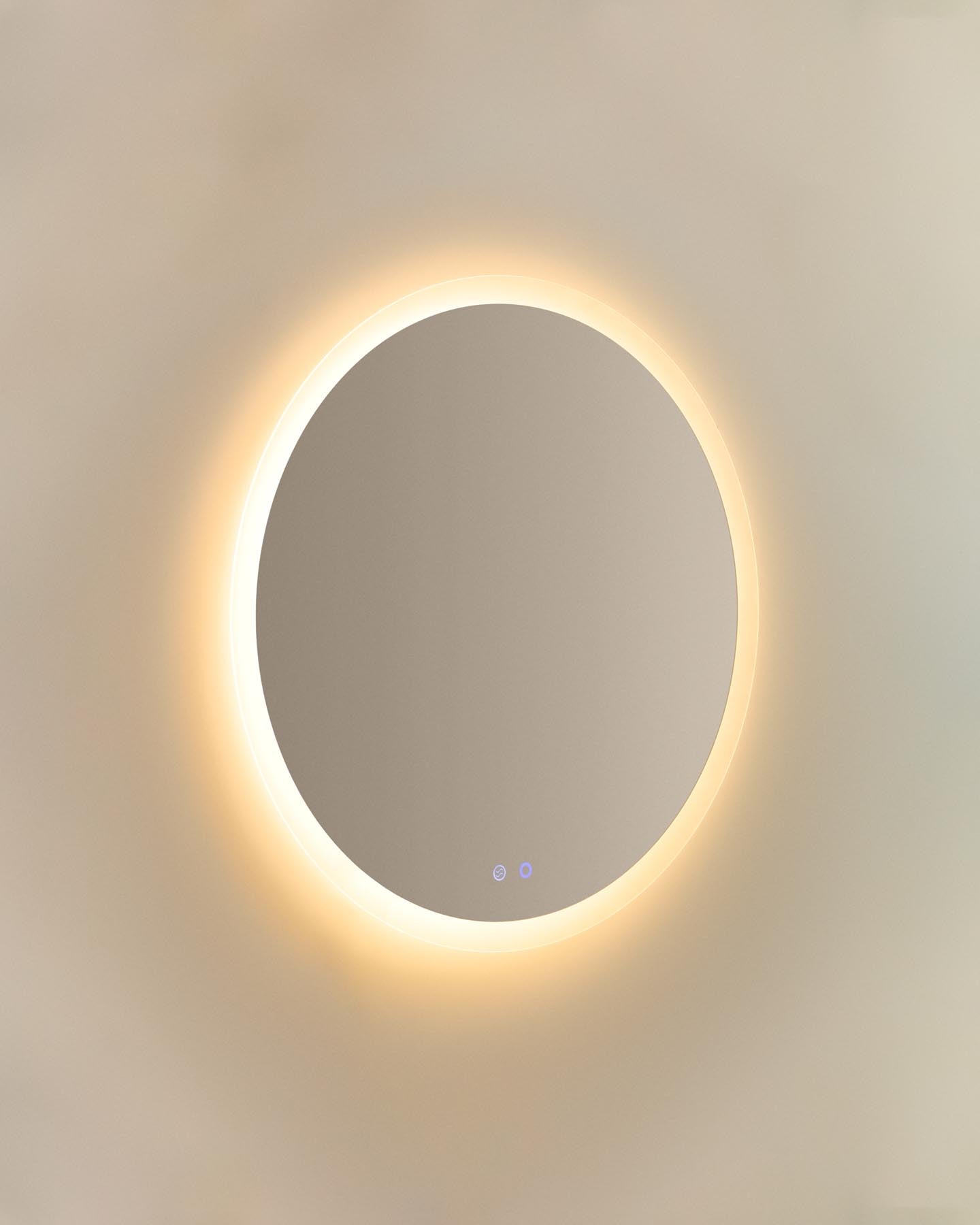 Runder Badezimmerspiegel Mervi mit LED-Licht und Anti-Beschlag-Funktion, Ø 80 cm in Transparent präsentiert im Onlineshop von KAQTU Design AG. Badzubehör ist von Kave Home