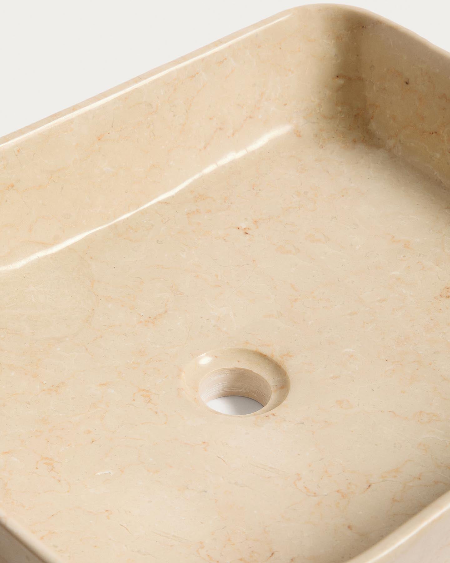 Aufsatzwaschbecken Darnen aus beigem Marmor, 55 x 35 cm in Beige präsentiert im Onlineshop von KAQTU Design AG. Badzubehör ist von Kave Home