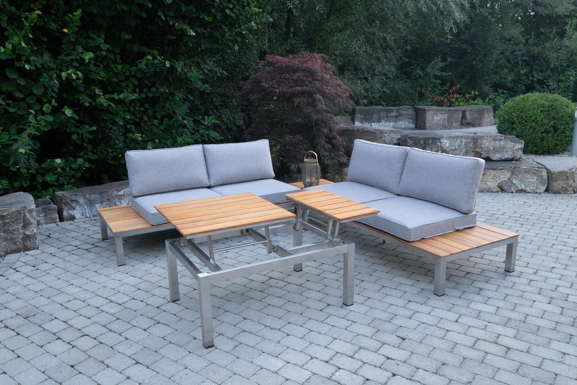 Stilvoller Loungetisch Verona von Be Garden aus hochwertigem Teakholz, perfekt für gemütliche Stunden im Freien und moderne Gartenmöbel.