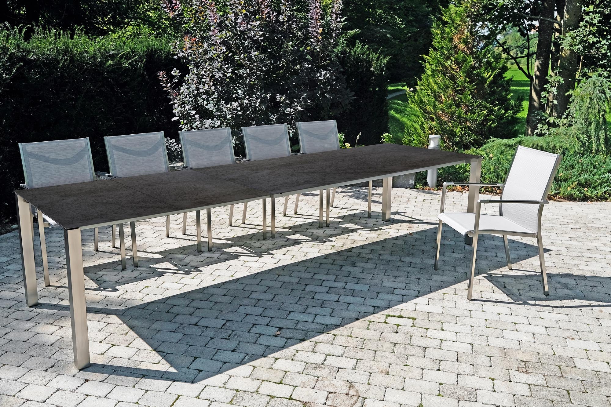 Keramiktisch Nevio 20 210x100 cm in Anthrazit wolkig präsentiert im Onlineshop von KAQTU Design AG. Gartentisch ist von Be Garden