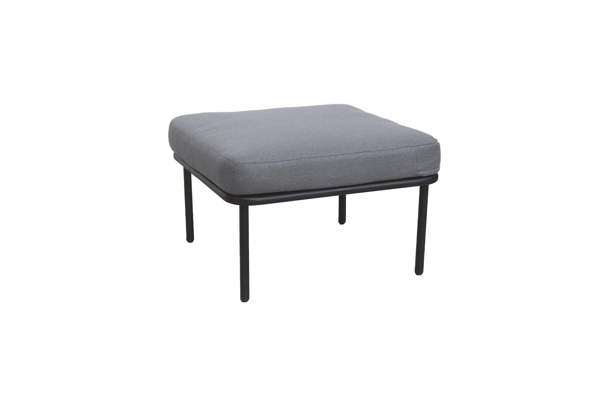 Hocker Viola inkl. Sitzkissen in präsentiert im Onlineshop von KAQTU Design AG. Hocker Outdoor ist von Be Garden