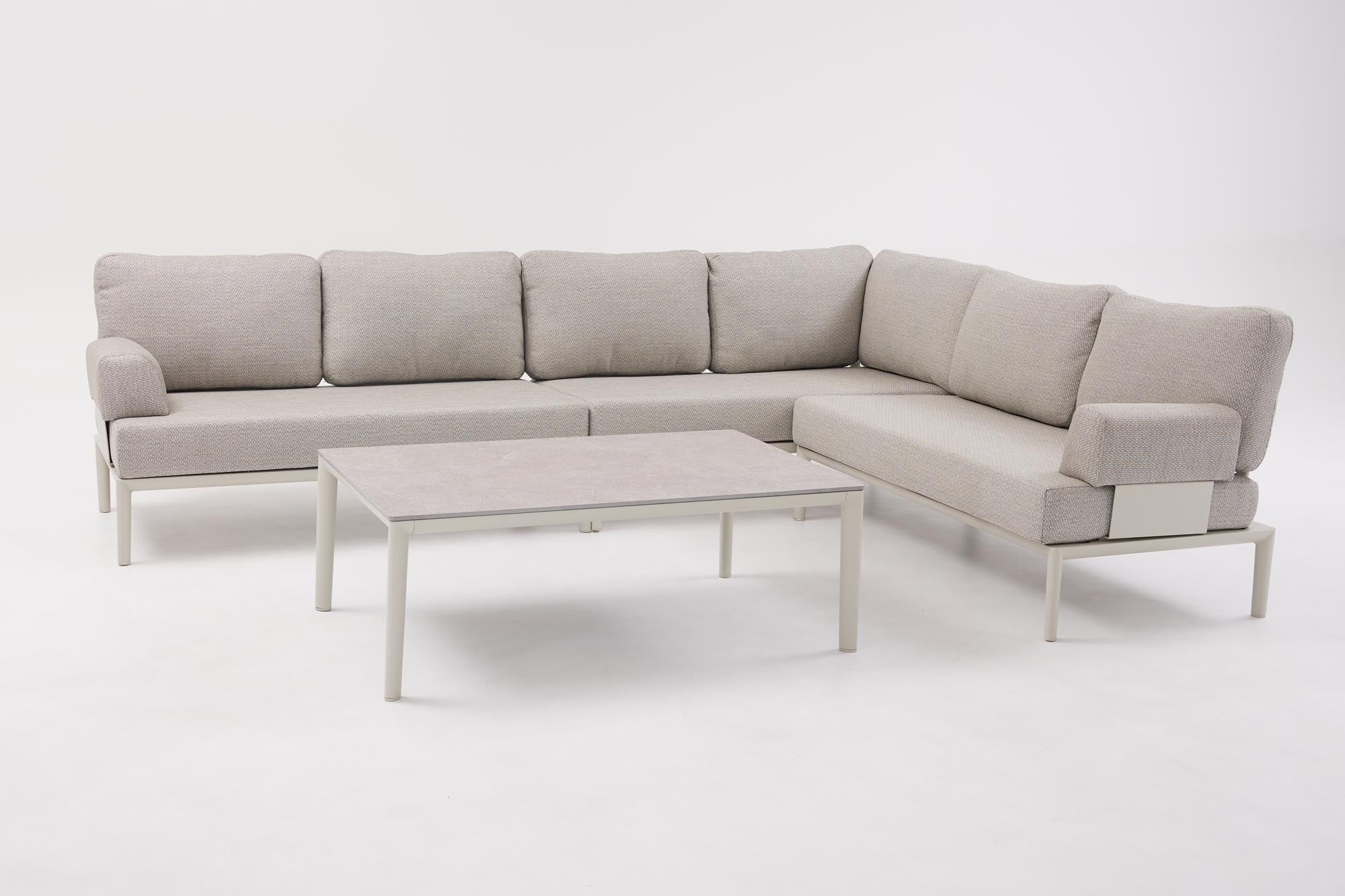 Stylisches 2-Sitzer Gartensofa mit eleganter Eckgestaltung, perfekt für gemütliche Momente im Freien von Be Garden.