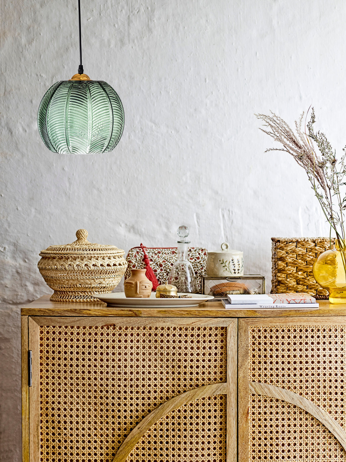 Adar Hängeleuchte, Grün, Glas in Green präsentiert im Onlineshop von KAQTU Design AG. Pendelleuchte ist von Bloomingville