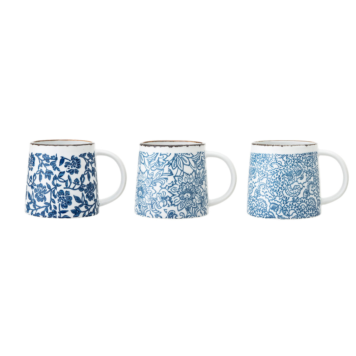 Molly Becher, Blau, Steingut in Blue präsentiert im Onlineshop von KAQTU Design AG. Tasse ist von Bloomingville