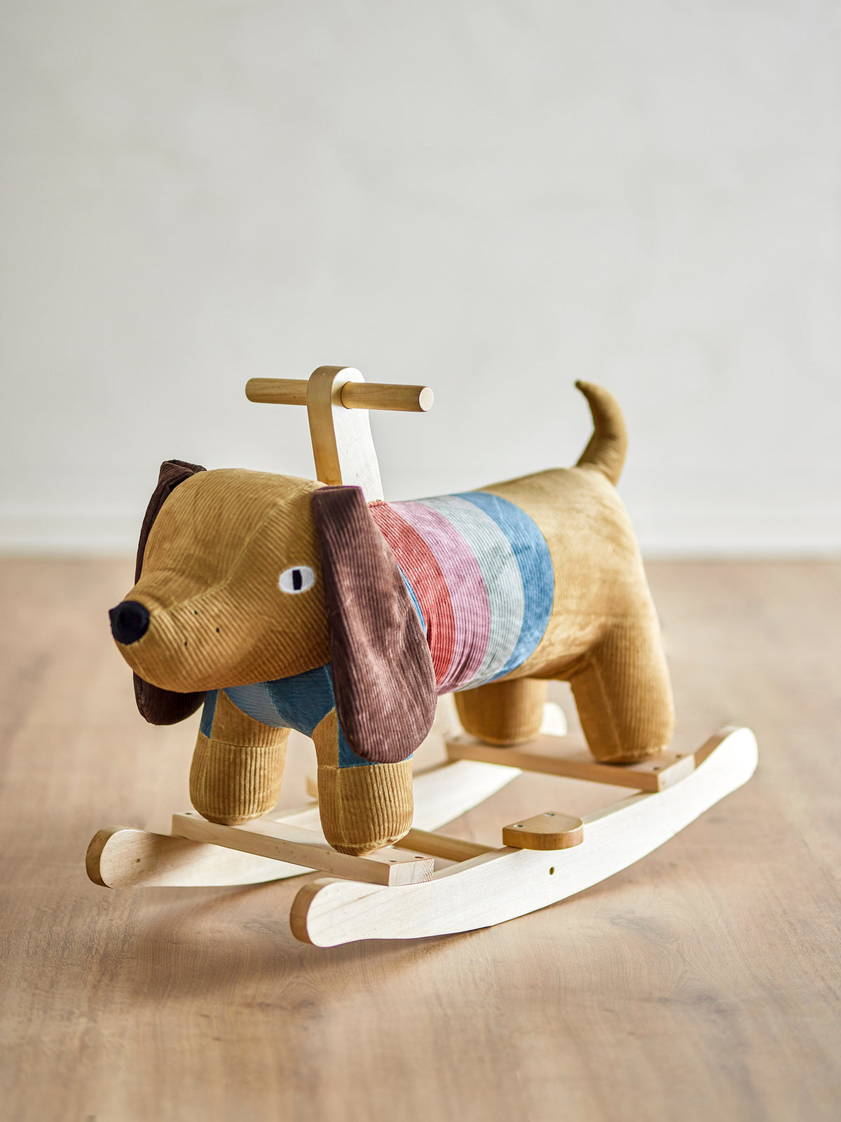 Charlie Rocking Toy, Dog, Braun, Polyester in Brown präsentiert im Onlineshop von KAQTU Design AG. Objekte Kids ist von Bloomingville Mini