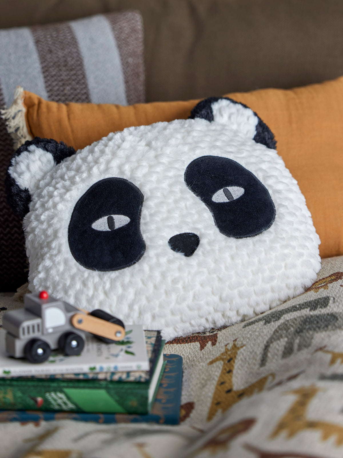Levi Soft Toy, Weiá, Polyester in White präsentiert im Onlineshop von KAQTU Design AG. Plüschtier Kids ist von Bloomingville Mini