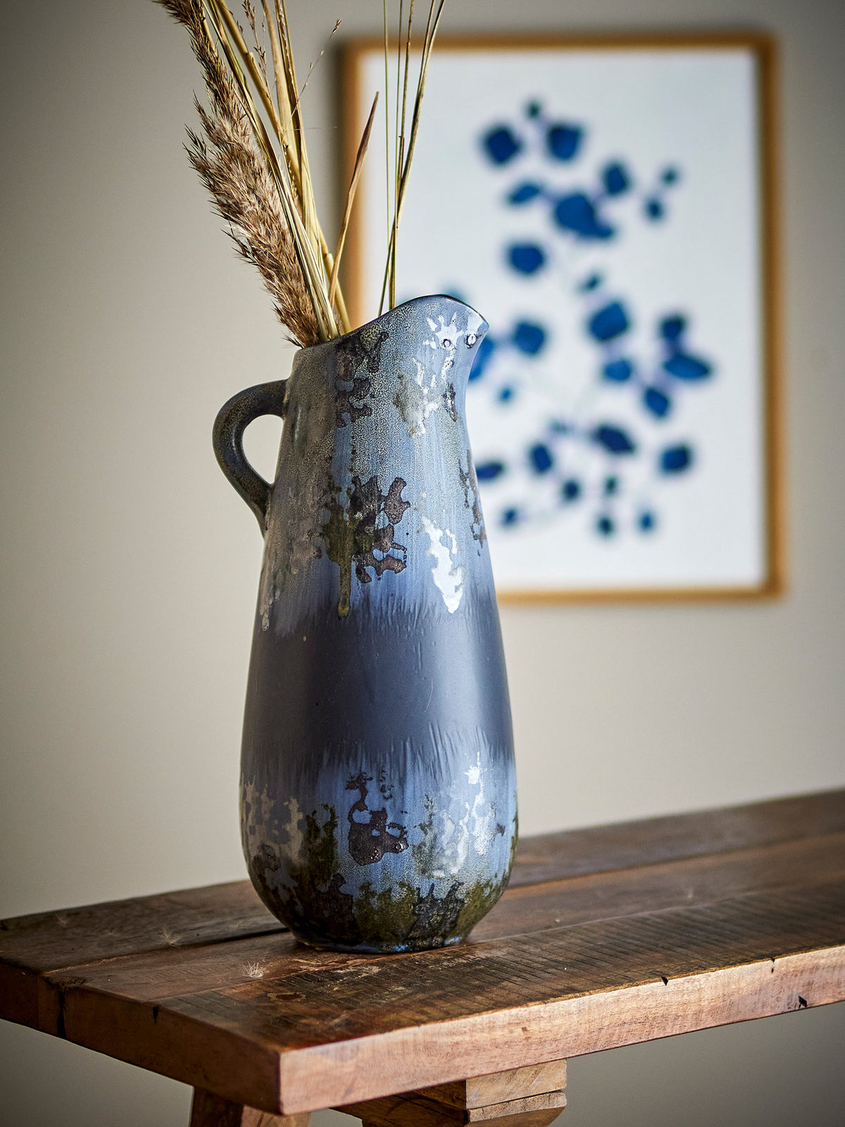 Khumo Vase, Schwarz, Steingut in Black präsentiert im Onlineshop von KAQTU Design AG. Vase ist von Creative Collection