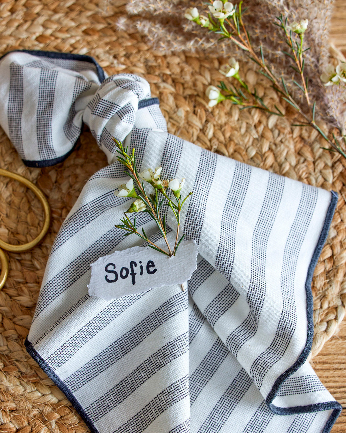 Eleonora Serviette, Weiá, Baumwolle in White präsentiert im Onlineshop von KAQTU Design AG. Servietten ist von Bloomingville