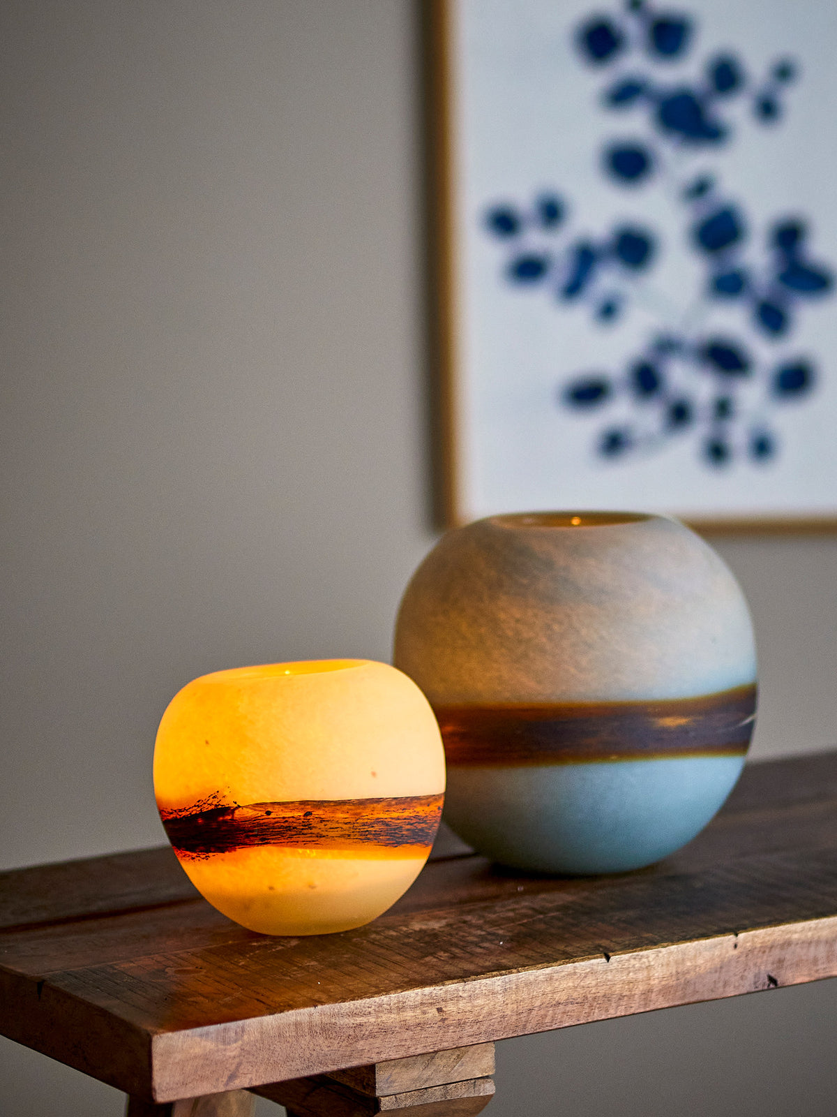 Melike Vase, Blue, Glas in Blue präsentiert im Onlineshop von KAQTU Design AG. Vase ist von Creative Collection