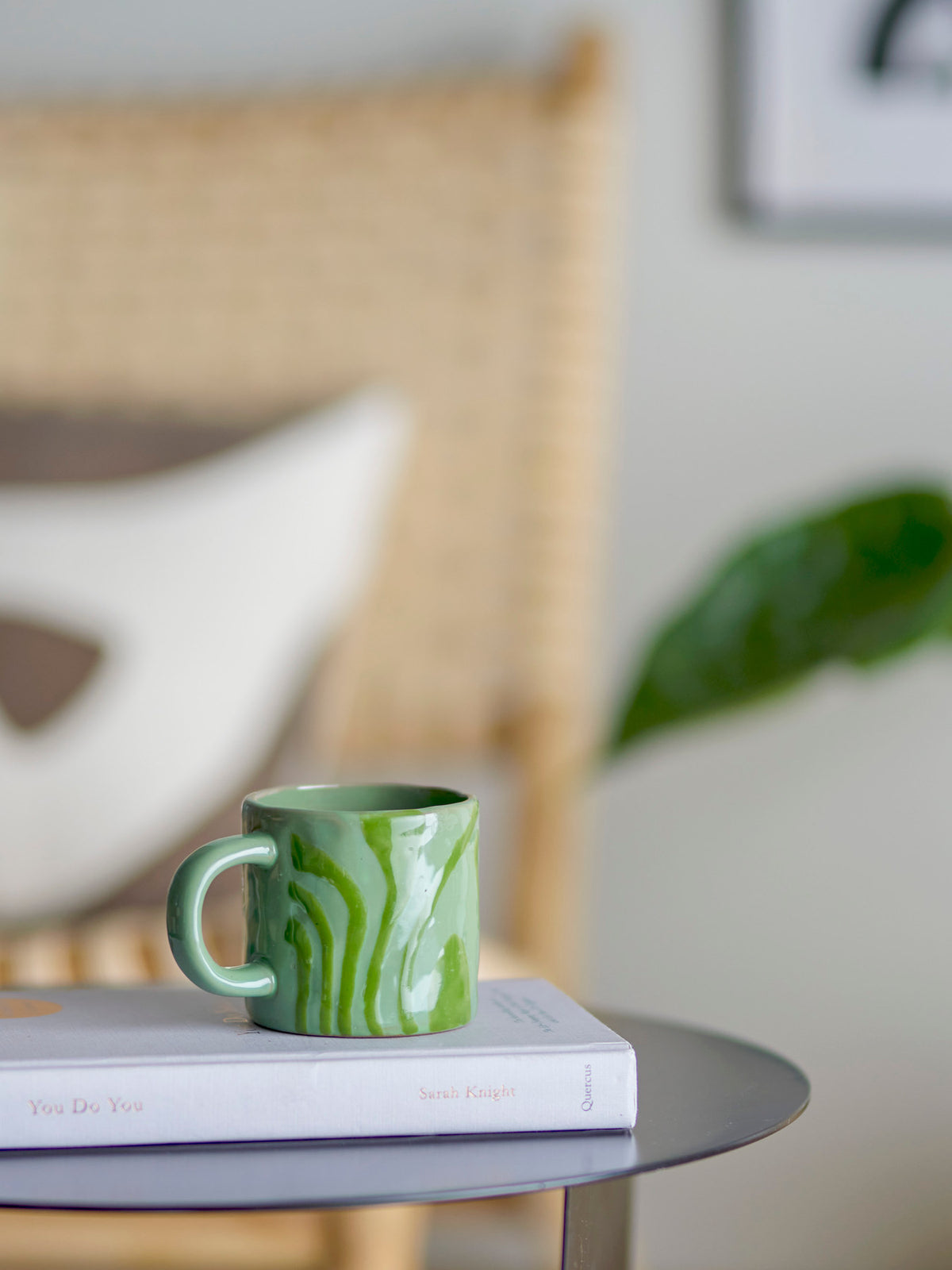 Ninka Becher, Grün, Steingut in Green präsentiert im Onlineshop von KAQTU Design AG. Tasse ist von Bloomingville