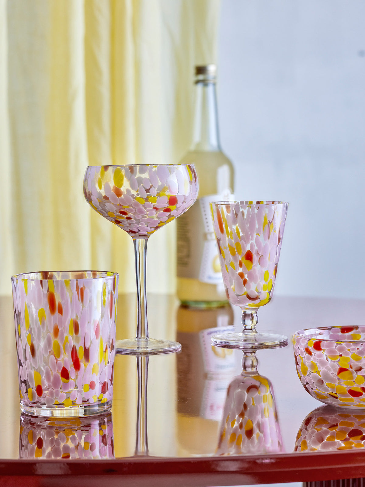 Lilya Cocktailglas, Rose, Glas in Rose präsentiert im Onlineshop von KAQTU Design AG. Cocktailgläser ist von Bloomingville