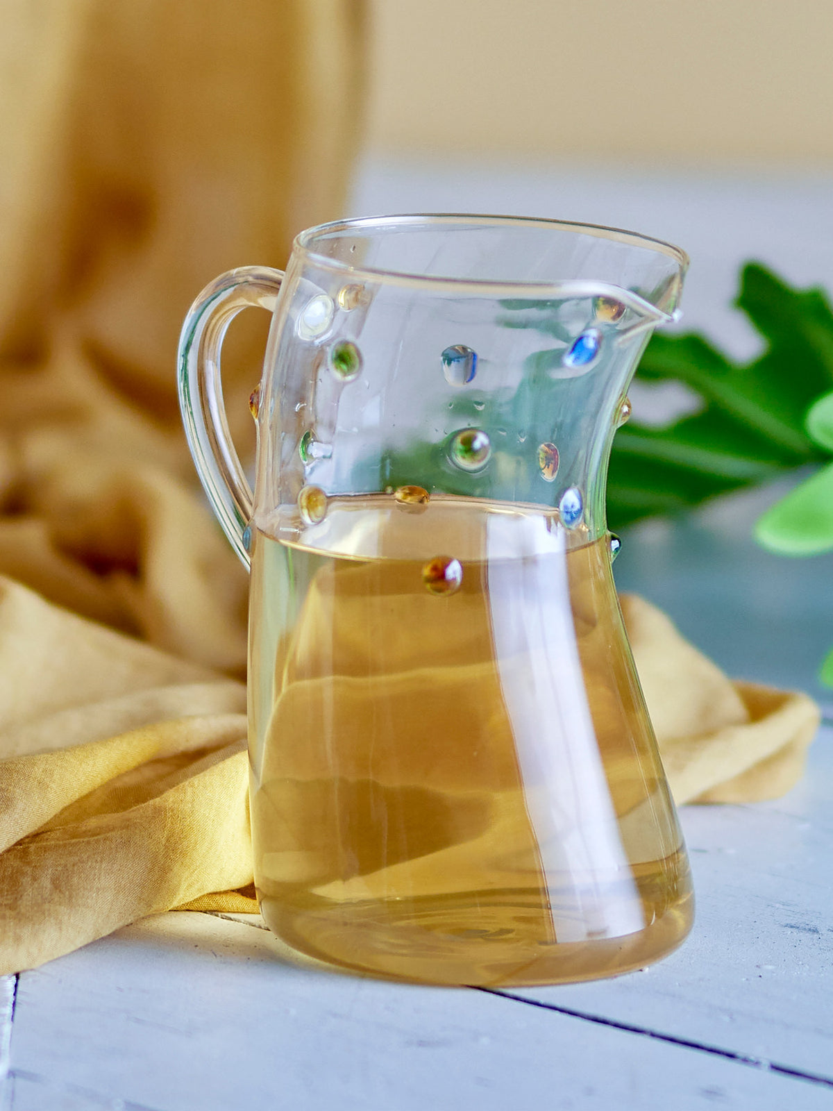 Thalia Krug, Klar, Glas in Klar präsentiert im Onlineshop von KAQTU Design AG. Wasserkrüge ist von Bloomingville