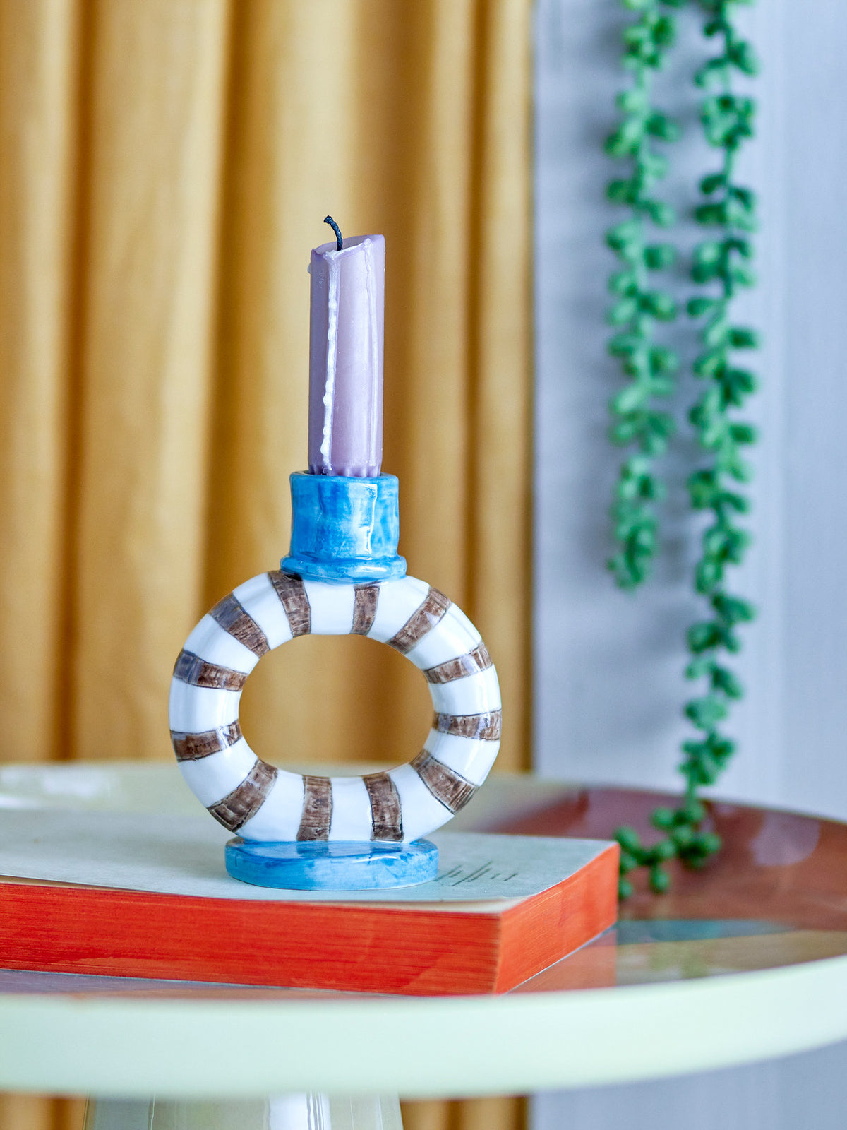 Tacana Kerzenhalter, Blue, Steingut in Blau präsentiert im Onlineshop von KAQTU Design AG. Kerzenständer ist von Bloomingville