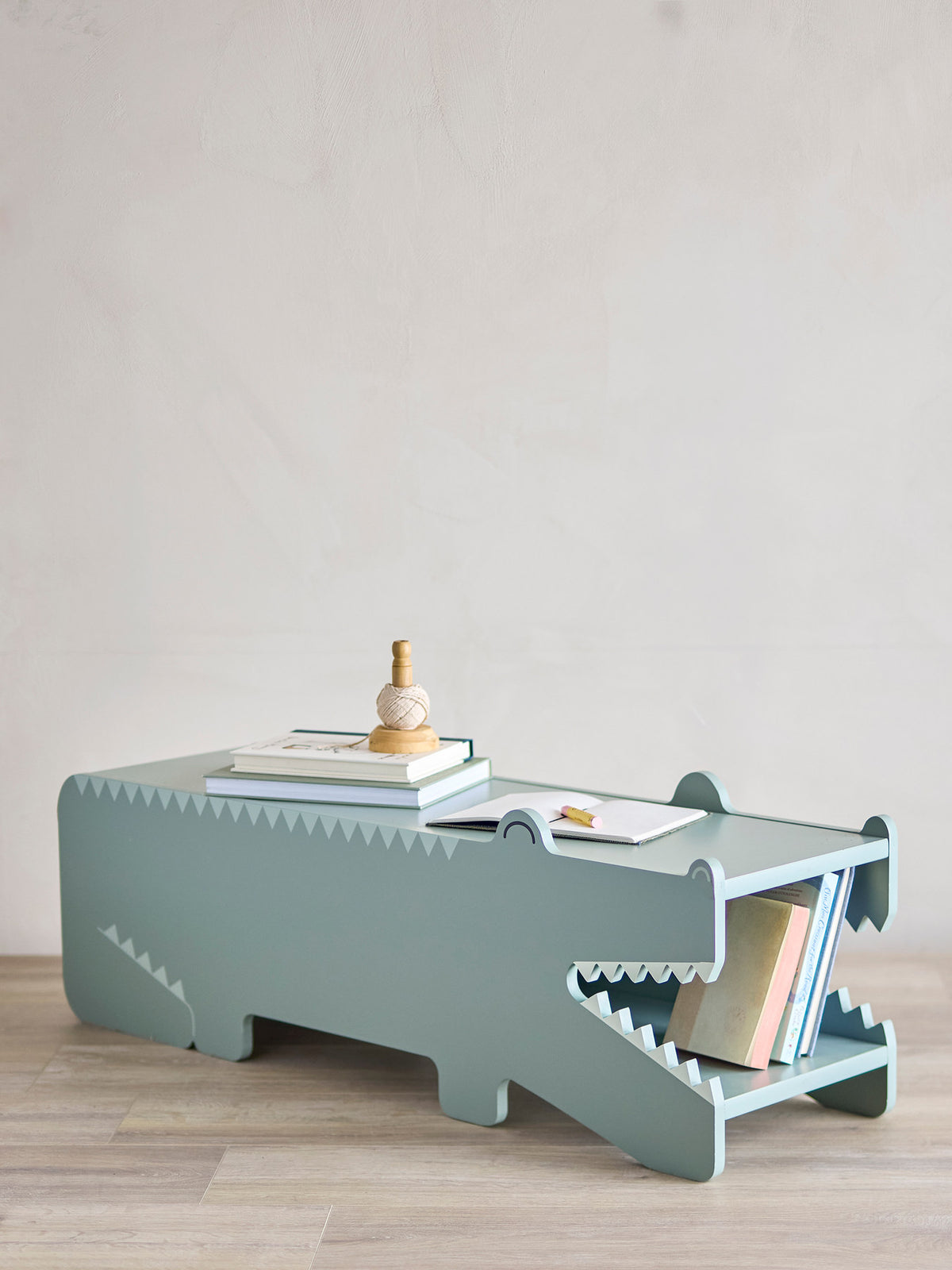 Arnie Bank, Grün, MDF in Grün präsentiert im Onlineshop von KAQTU Design AG. Sitzbank ist von Bloomingville Mini