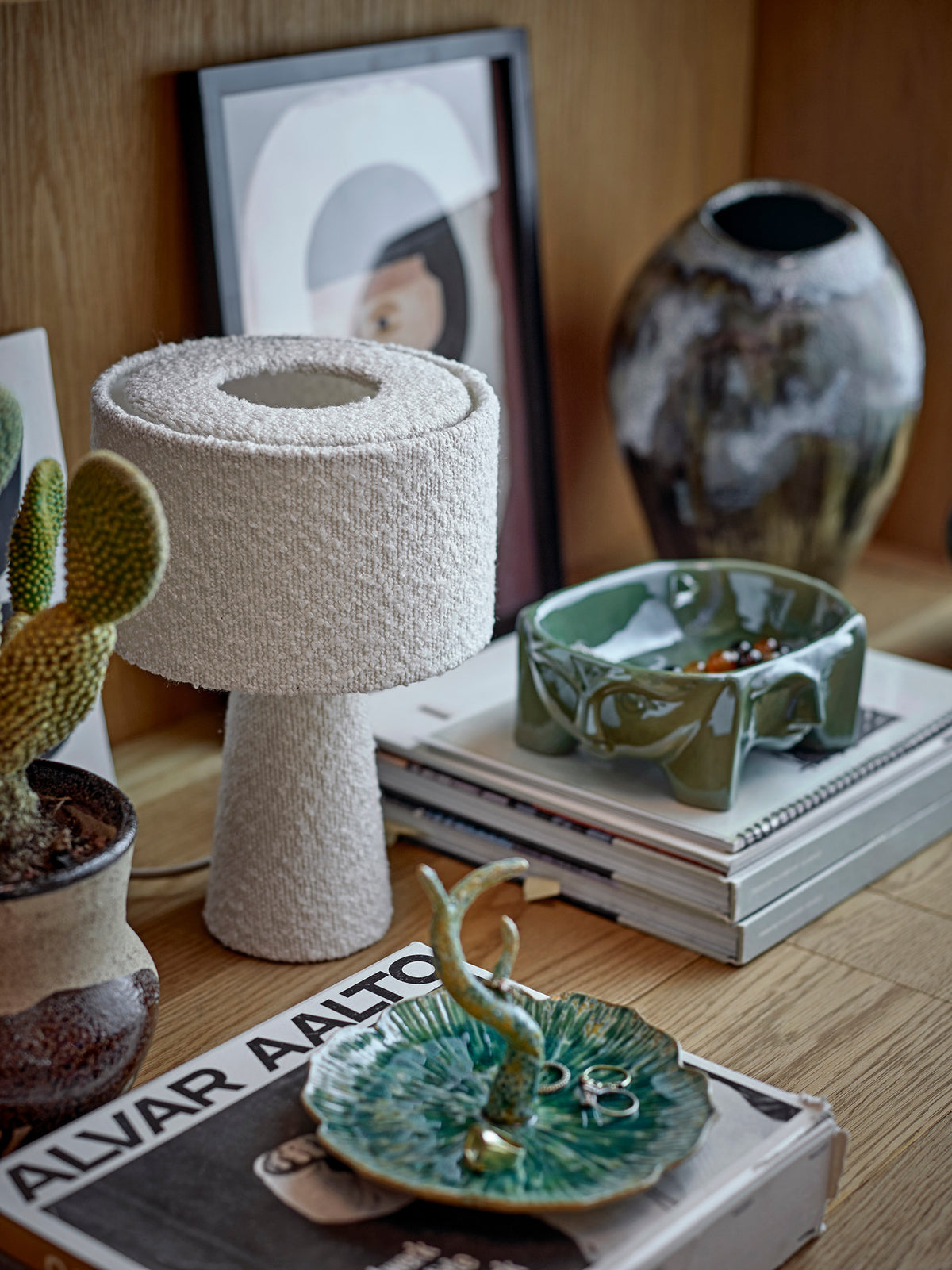 Amilia Schale, Grün, Steingut in Grün präsentiert im Onlineshop von KAQTU Design AG. Schale ist von Bloomingville