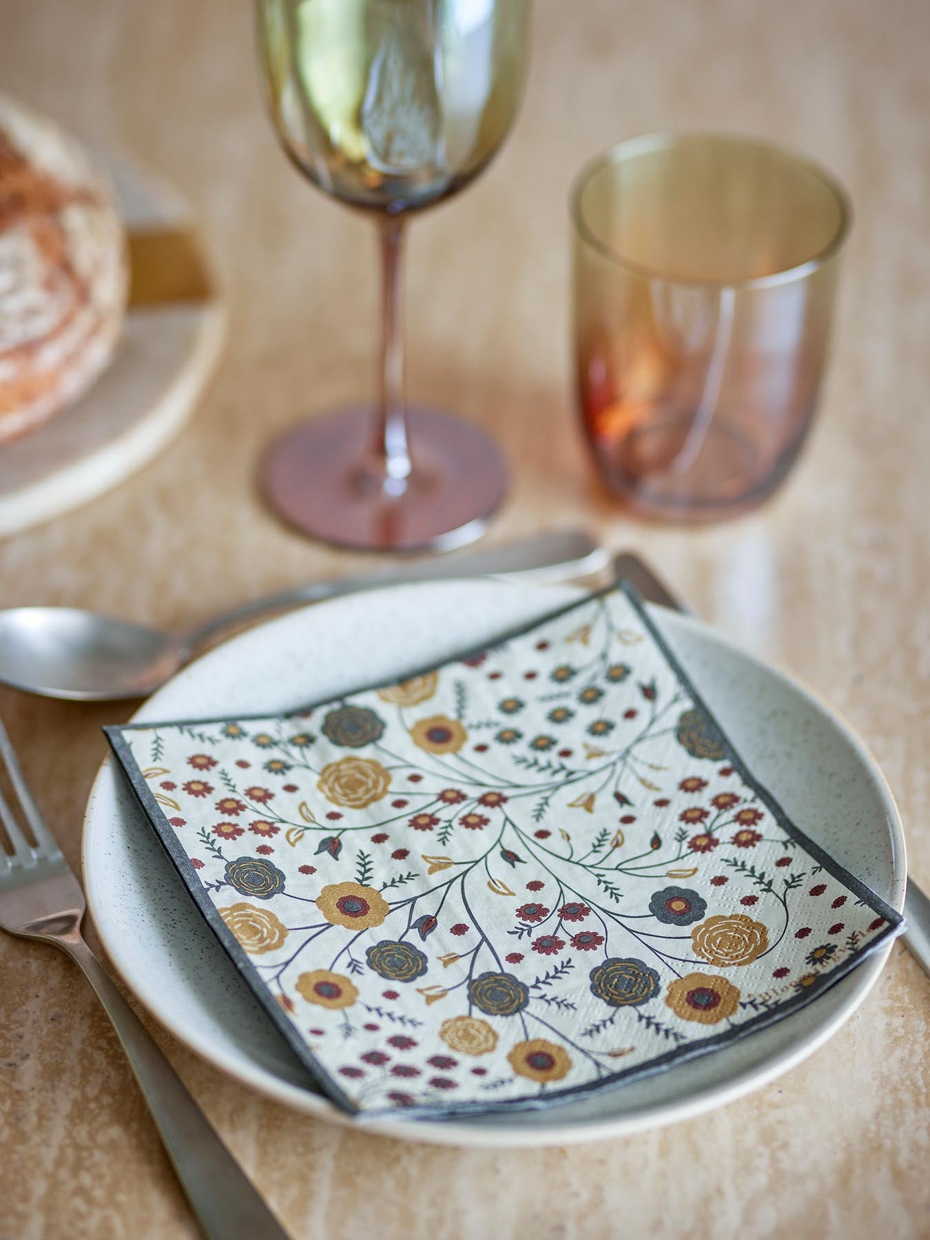 Eydis Serviette, Natur, FSC® Mix, Papier in Natur präsentiert im Onlineshop von KAQTU Design AG. Servietten ist von Bloomingville