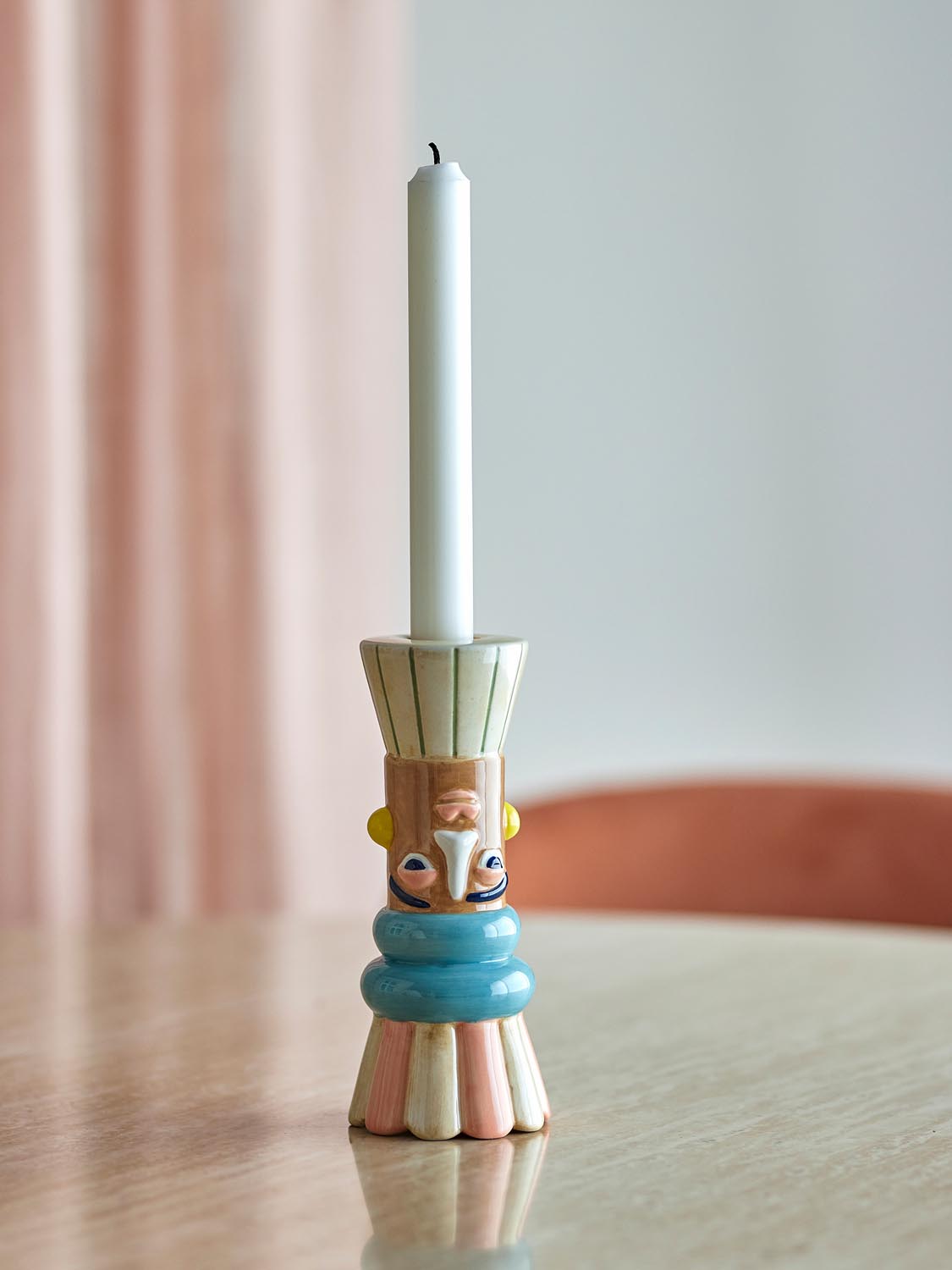 Minio Vase, Bunt, Keramik in Multi präsentiert im Onlineshop von KAQTU Design AG. Vase ist von Bloomingville
