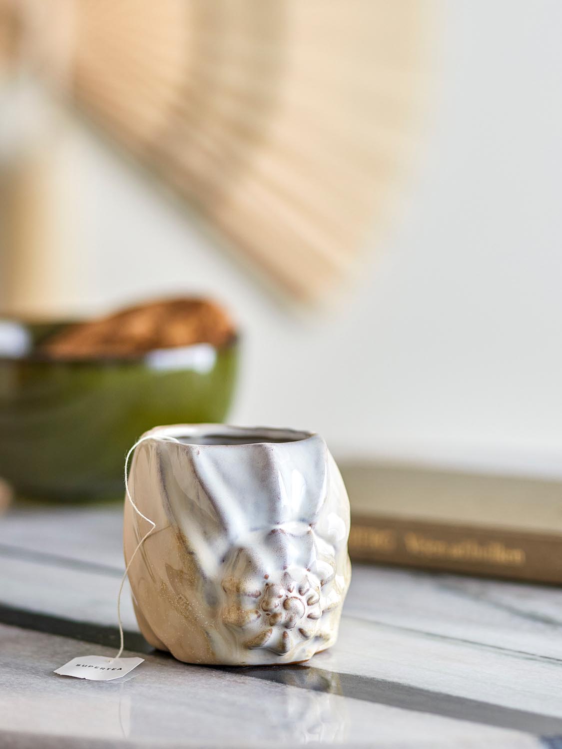 Corelia Tasse, Natur, Steingut in Nature präsentiert im Onlineshop von KAQTU Design AG. Tasse ist von Bloomingville