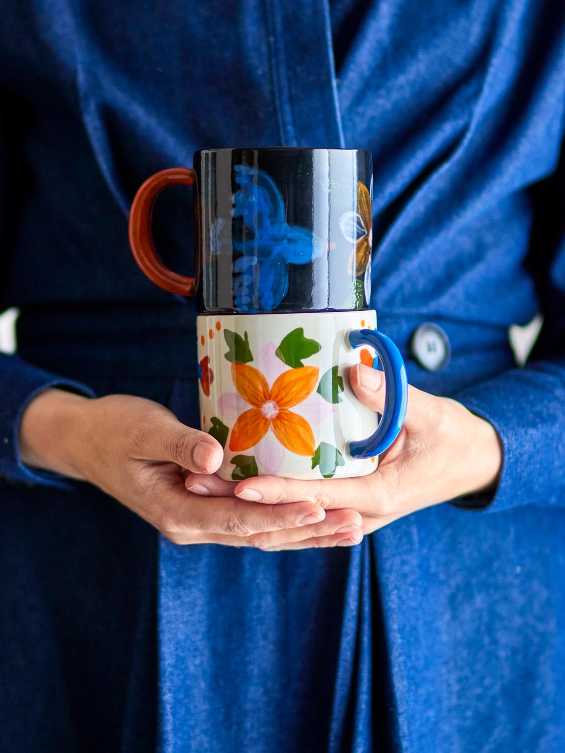 Maricala Tasse, Bunt, Steingut in Multi präsentiert im Onlineshop von KAQTU Design AG. Tasse ist von Bloomingville
