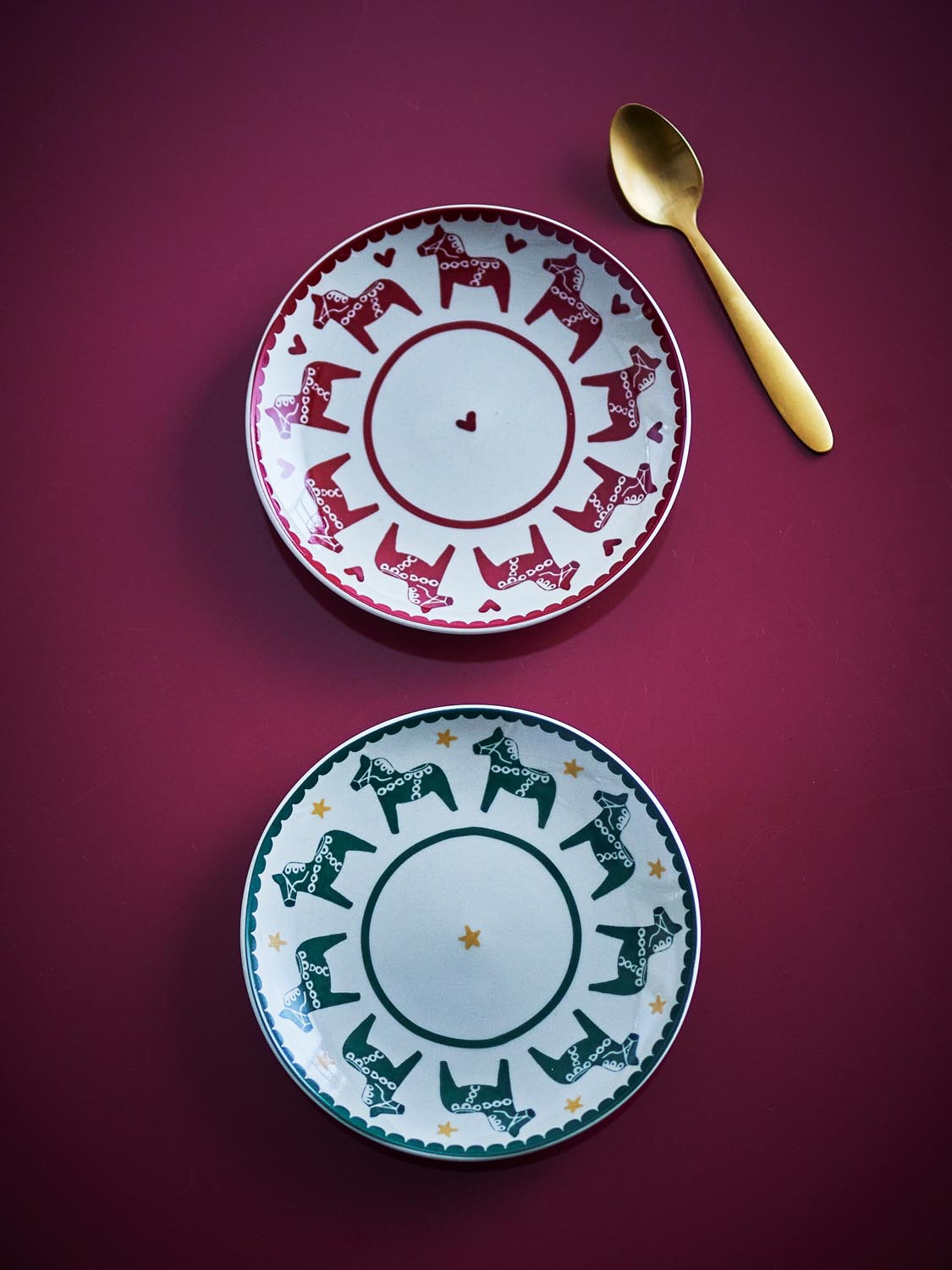 Siffer Teller, Bunt, Steingut in Multi präsentiert im Onlineshop von KAQTU Design AG. Teller ist von Bloomingville