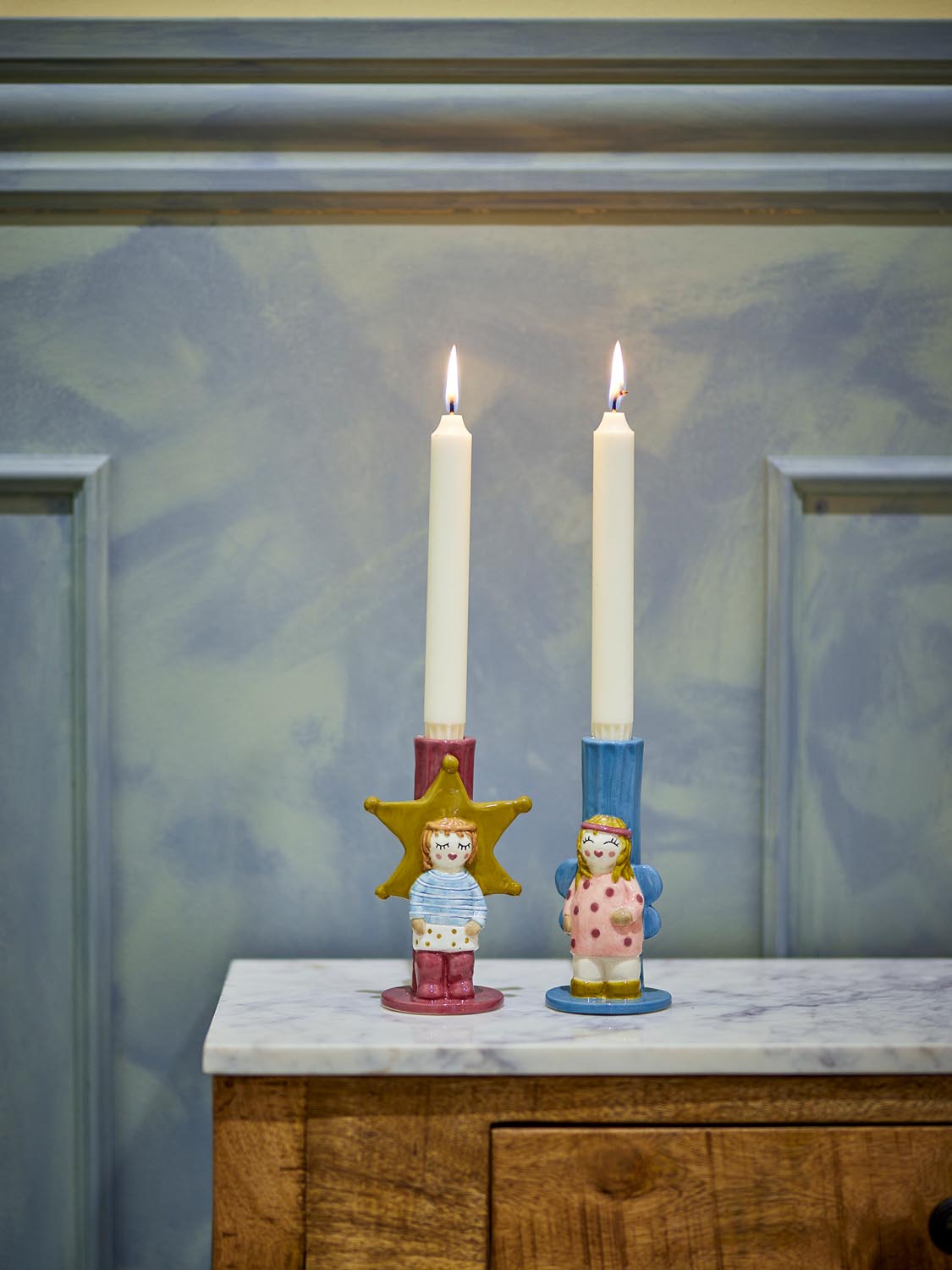 Bisby Kerzenhalter, Bunt, Steingut in Multi präsentiert im Onlineshop von KAQTU Design AG. Kerzenständer ist von Bloomingville