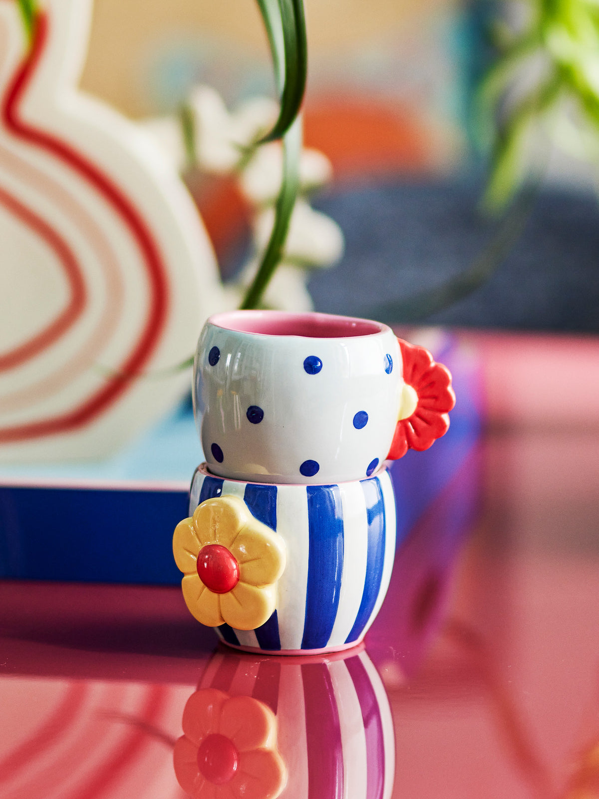 Haisy Tasse, Bunt, Steingut in Multi präsentiert im Onlineshop von KAQTU Design AG. Tasse ist von Bloomingville