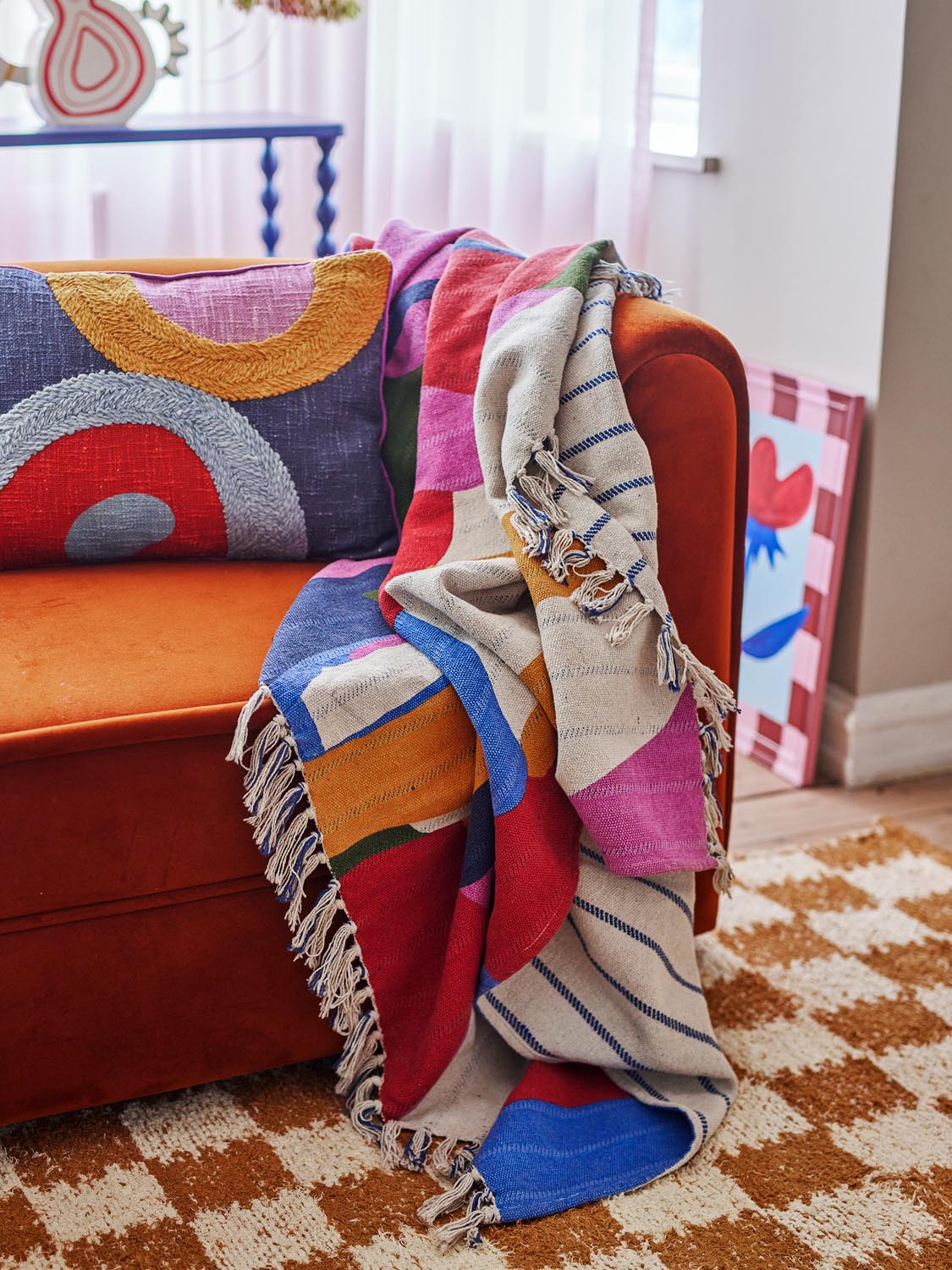 Artista Decke, Bunt, Recycelte Baumwolle in Multi präsentiert im Onlineshop von KAQTU Design AG. Bettüberwurf ist von Bloomingville