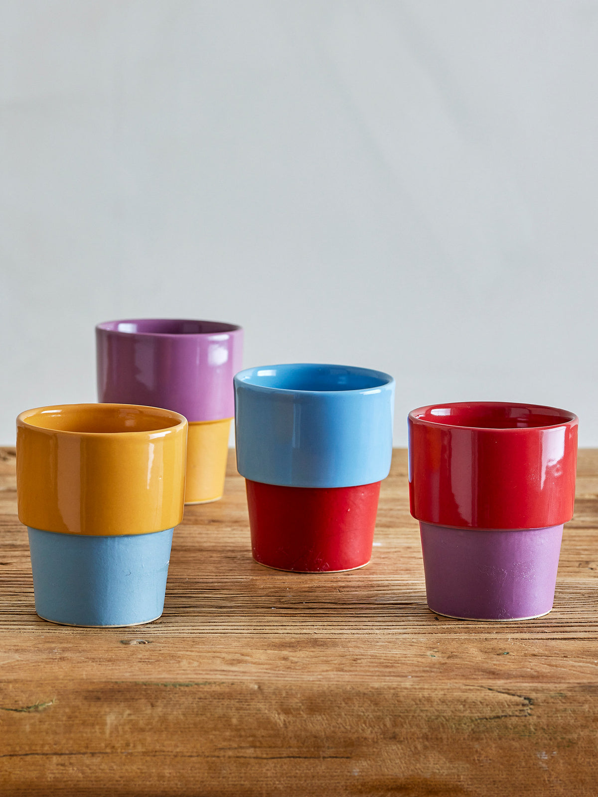Ewan Tasse, Bunt, Steingut in Multi präsentiert im Onlineshop von KAQTU Design AG. Tasse ist von Bloomingville