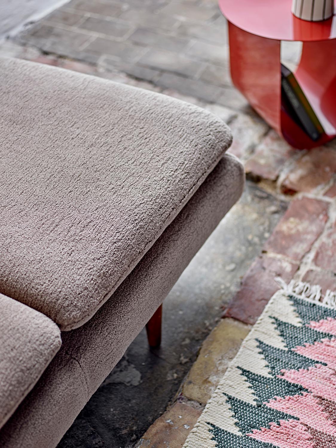 Desmond Teppich, Bunt, Baumwolle in Multi präsentiert im Onlineshop von KAQTU Design AG. Teppich ist von Bloomingville