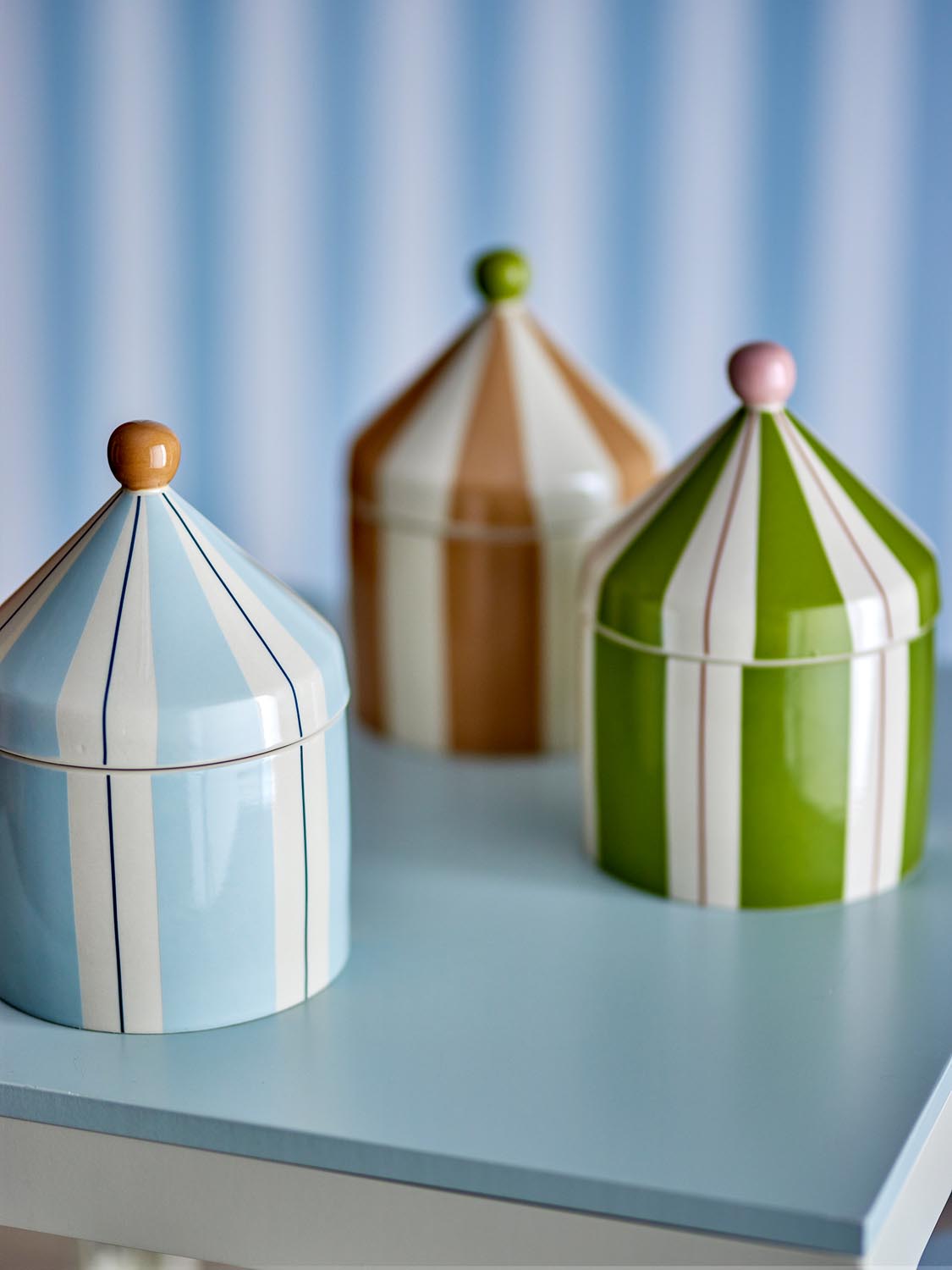 Cimmi Gefäß mit Deckel, Blau, Steingut in Blue präsentiert im Onlineshop von KAQTU Design AG. Kanne ist von Bloomingville Mini