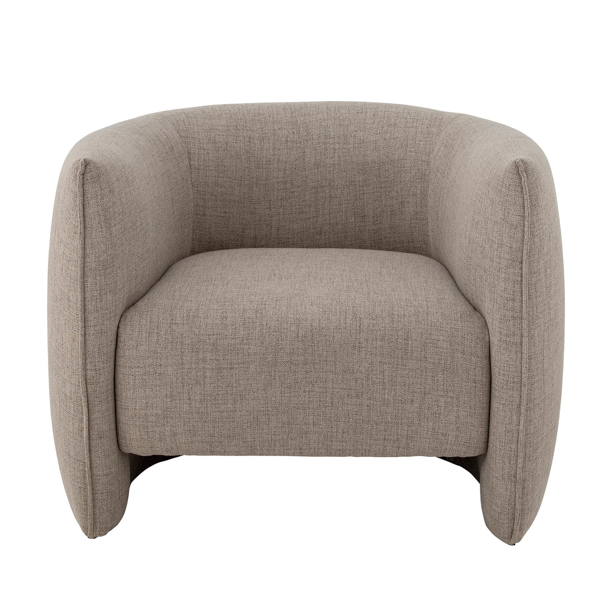 Bacio Loungesessel von Bloomingville in Beige, Bezug aus recyceltem Polyester, Gestell aus Kiefernholz und Metall, Beine in Natur, Boho-Chic-Design.