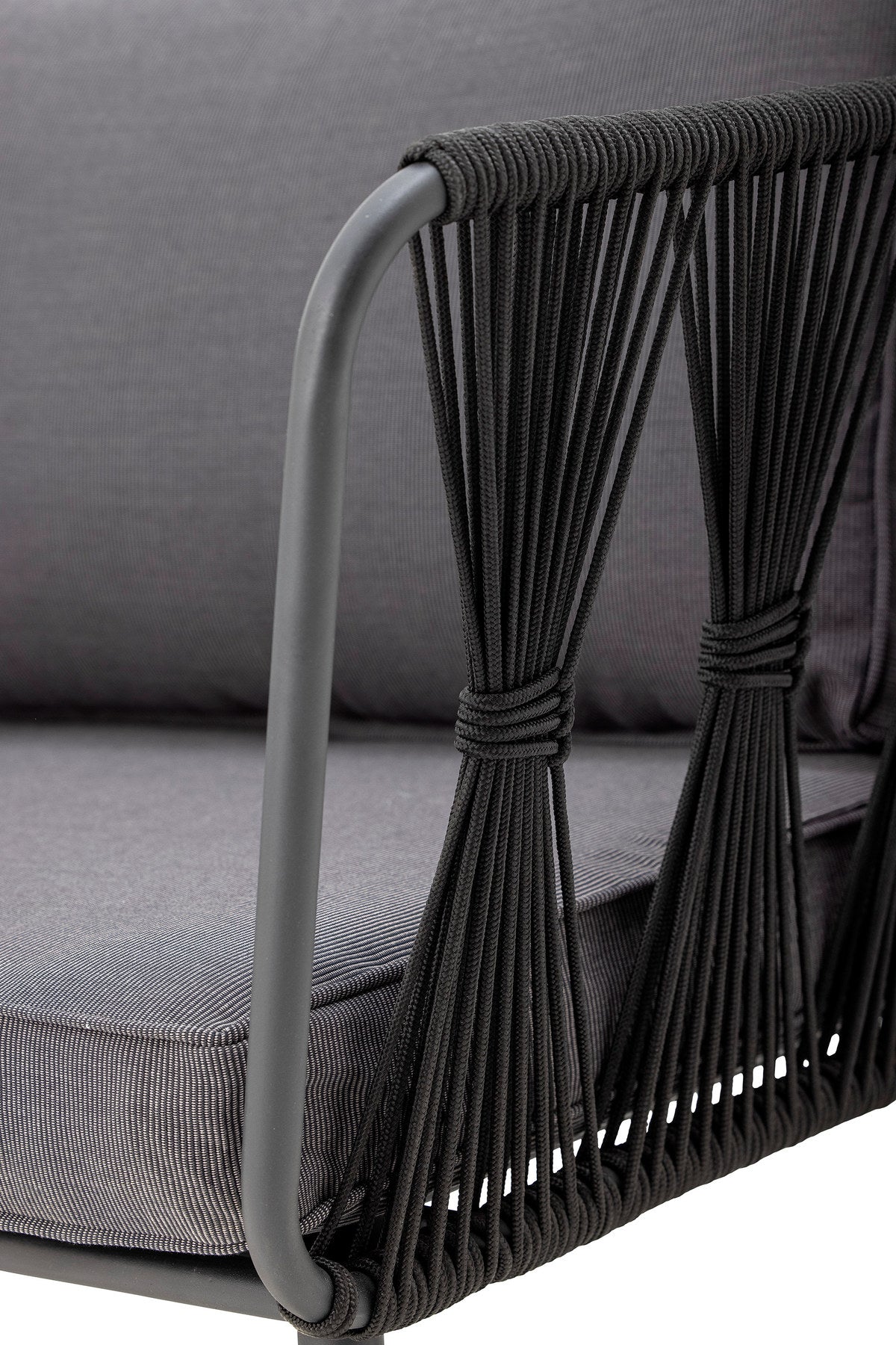Pavone Sofa, Schwarz, Metall in Black präsentiert im Onlineshop von KAQTU Design AG. Lounge Sofa ist von Bloomingville
