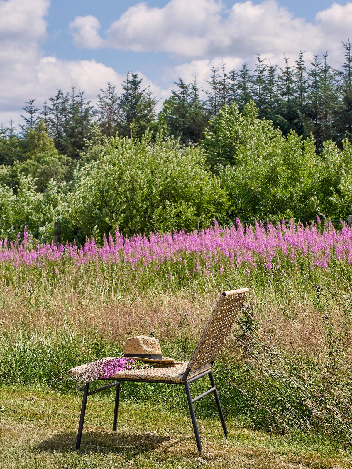 Vallone Loungesessel, Natur, Polyrattan in Natur präsentiert im Onlineshop von KAQTU Design AG. Outdoor-Sessel mit Armlehnen ist von Bloomingville