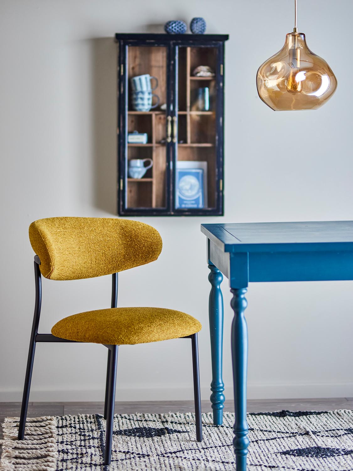 Manal Esszimmerstuhl, Gelb, FSC®100% Plywood in Yellow präsentiert im Onlineshop von KAQTU Design AG. Stuhl ist von Creative Collection