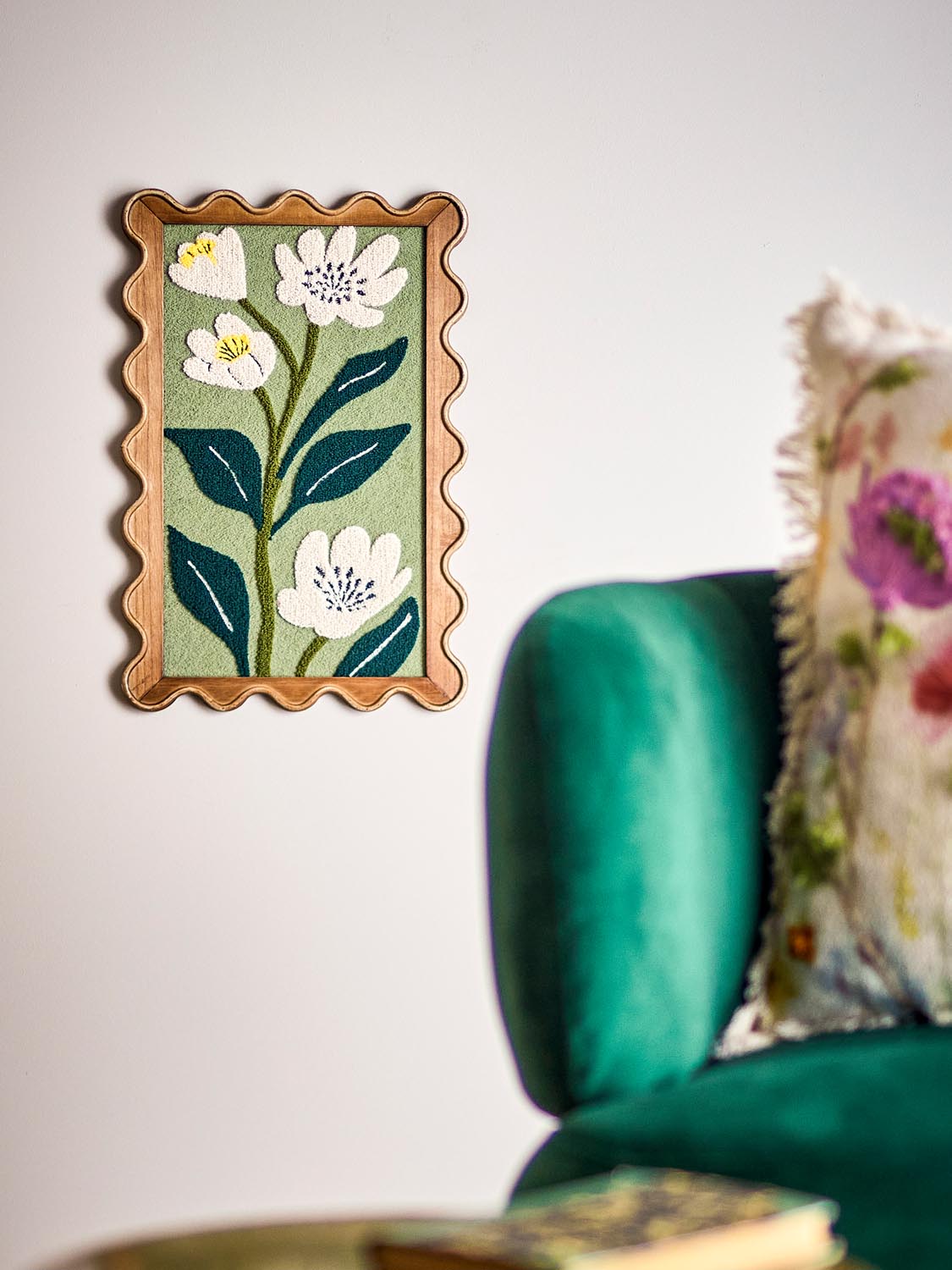 Talan Illustration mit Rahmen, Bunt, MDF in Multi präsentiert im Onlineshop von KAQTU Design AG. Bild ist von Creative Collection