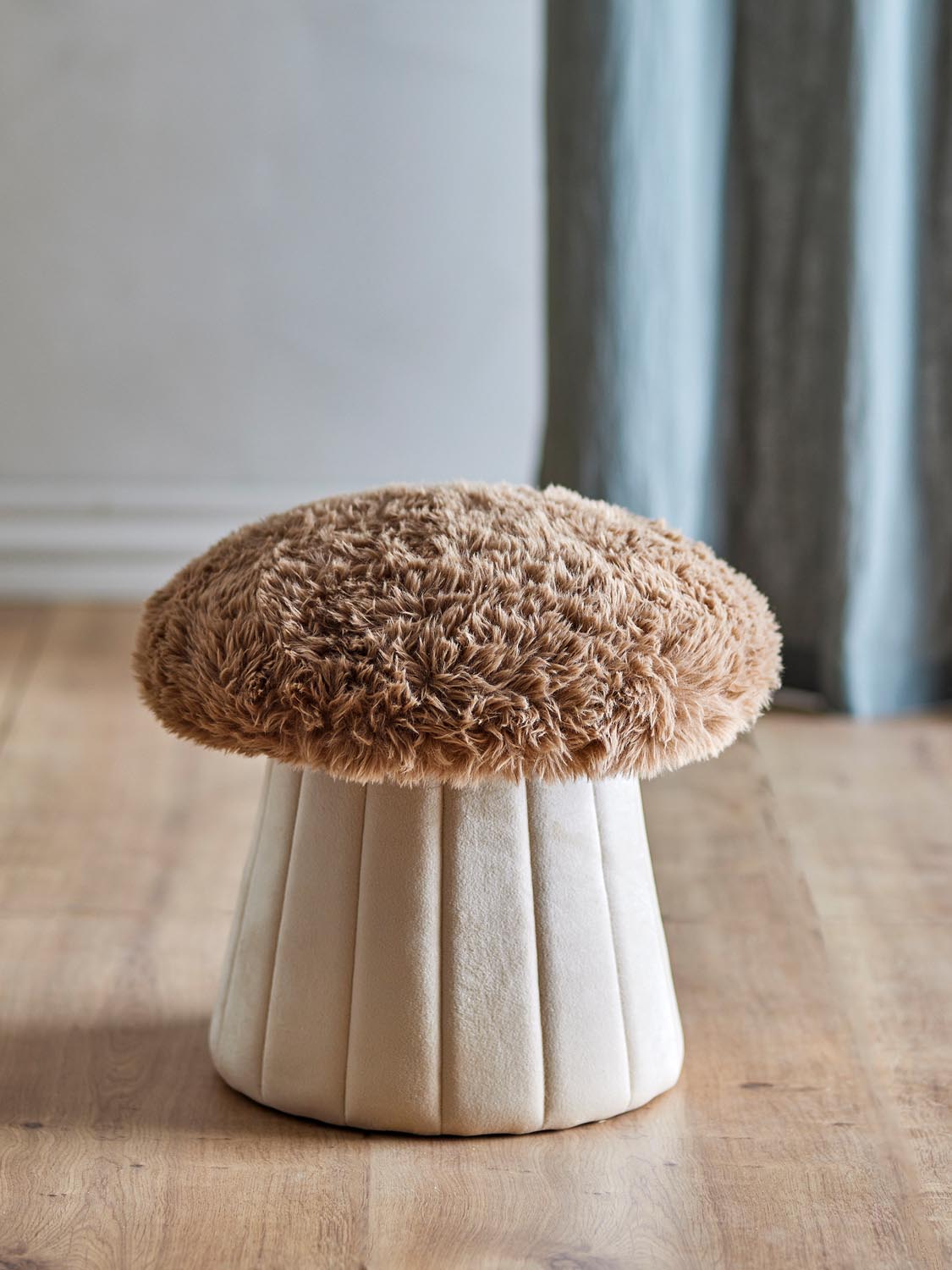 Bertil Pouf, Bunt, FSC®100%, MDF in Multi präsentiert im Onlineshop von KAQTU Design AG. Pouf ist von Bloomingville Mini