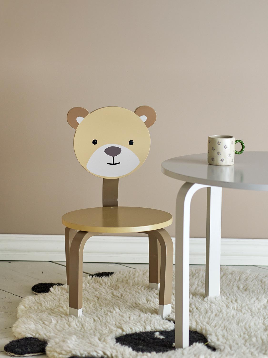 Marle Stuhl, Braun, FSC®100%, MDF in Brown präsentiert im Onlineshop von KAQTU Design AG. Stuhl ist von Bloomingville Mini