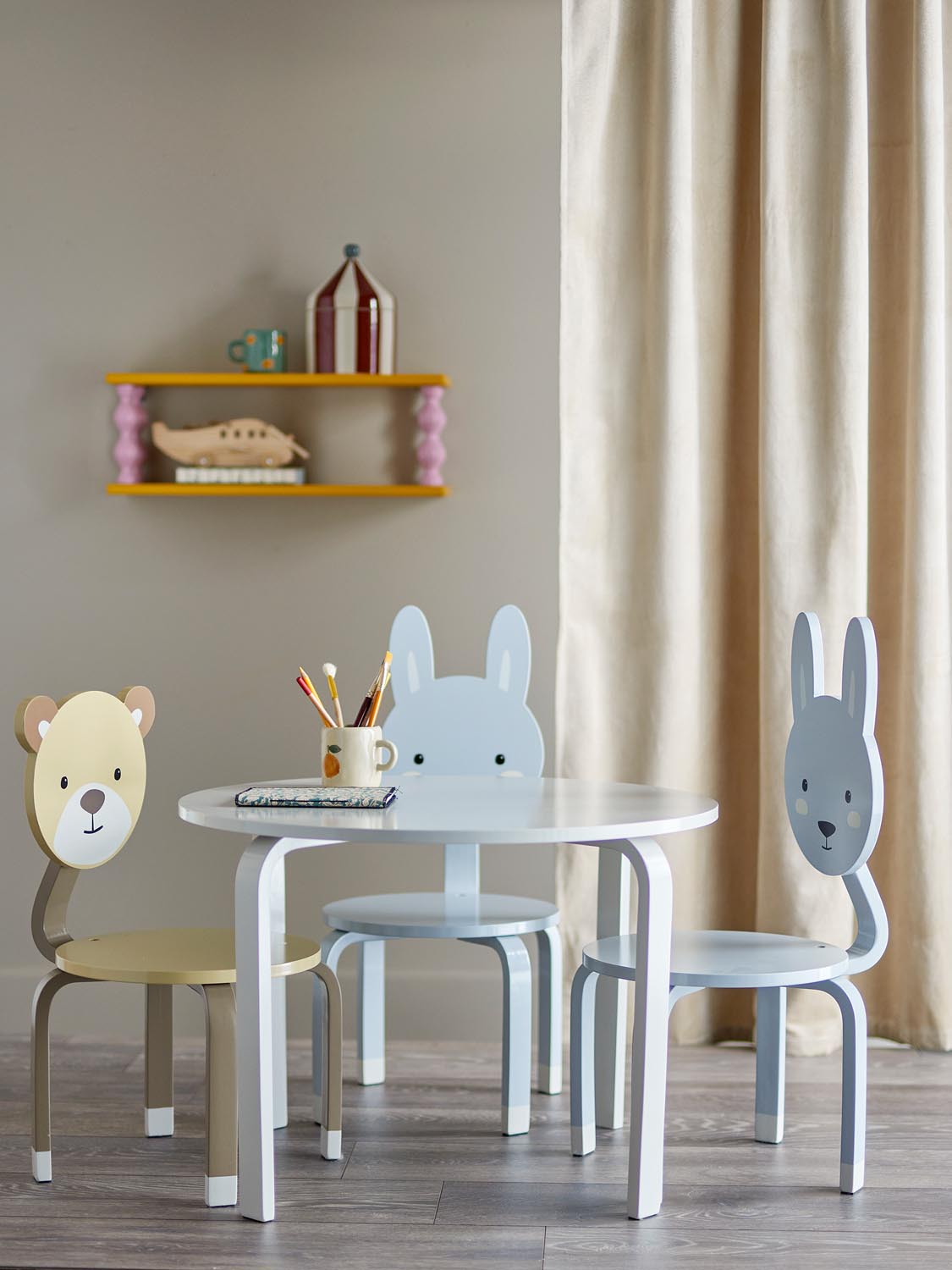 Marle Tisch, Natur, FSC®100%, MDF in Nature präsentiert im Onlineshop von KAQTU Design AG. Esstisch ist von Bloomingville Mini