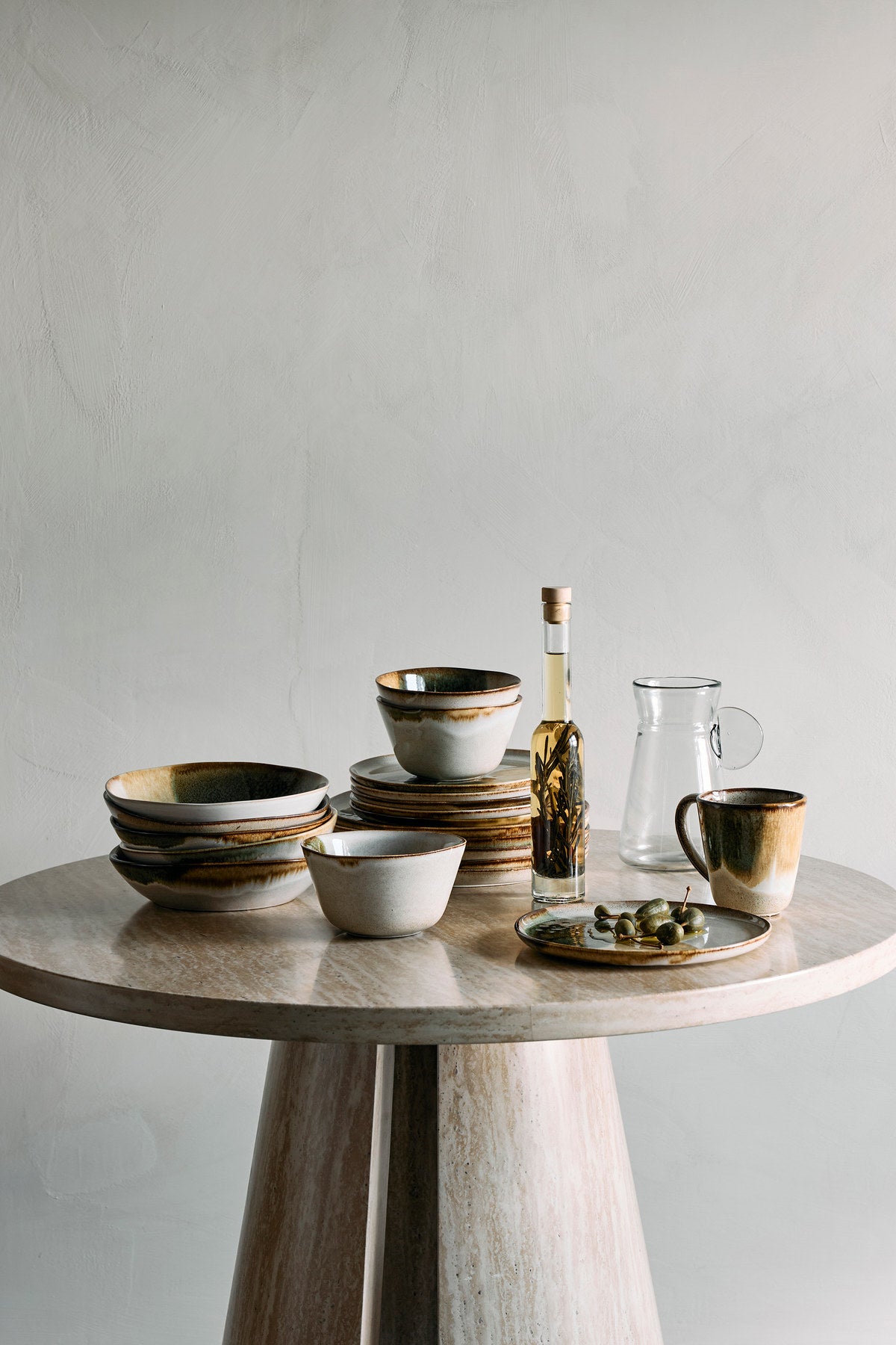 Ellie Krug, Klar, Recyceltes Glas in Clear präsentiert im Onlineshop von KAQTU Design AG. Kanne ist von Creative Collection