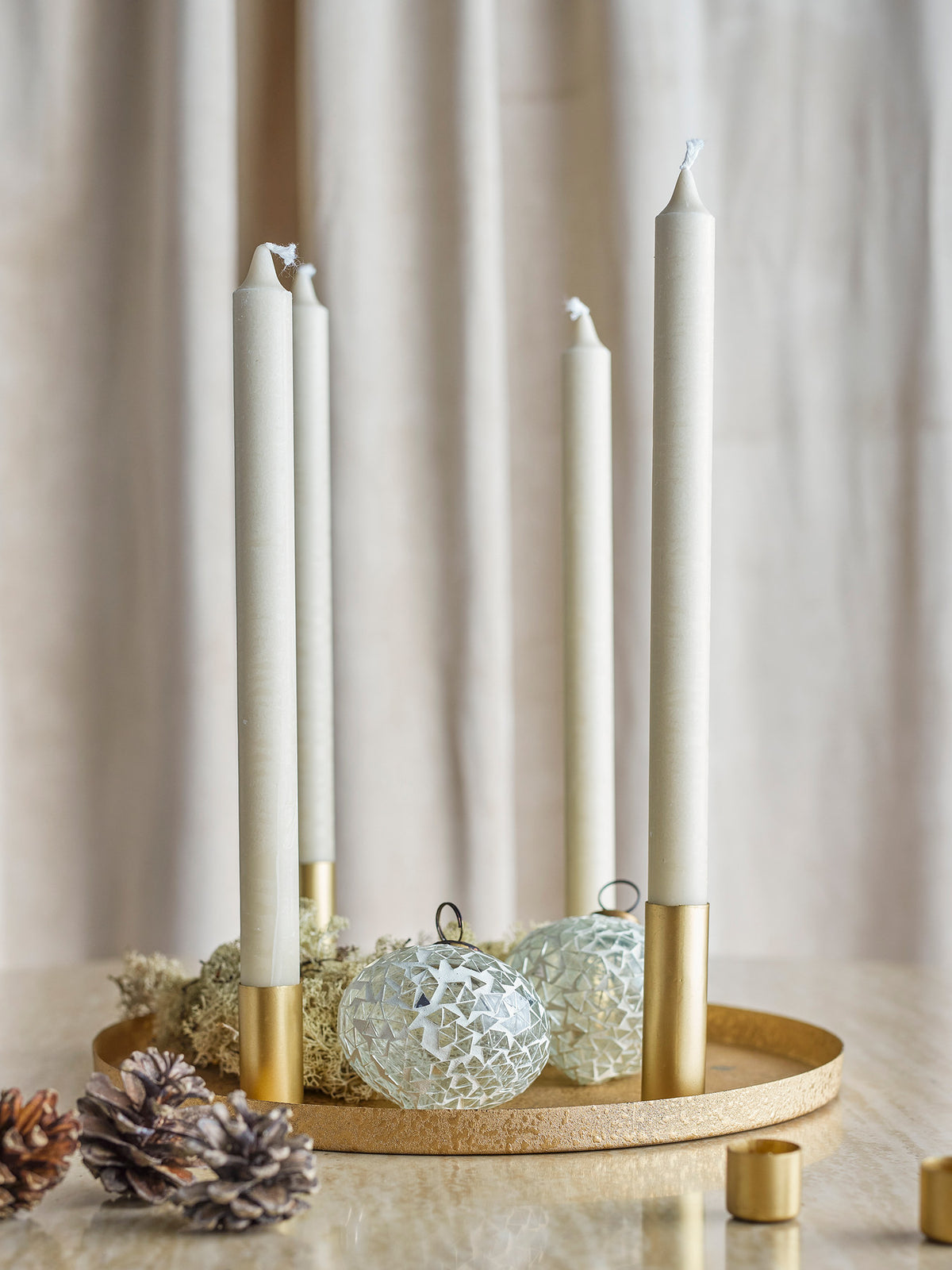 Maxime Adventskerzenständer, Gold, Metall in Gold präsentiert im Onlineshop von KAQTU Design AG. Kerzenständer ist von Bloomingville
