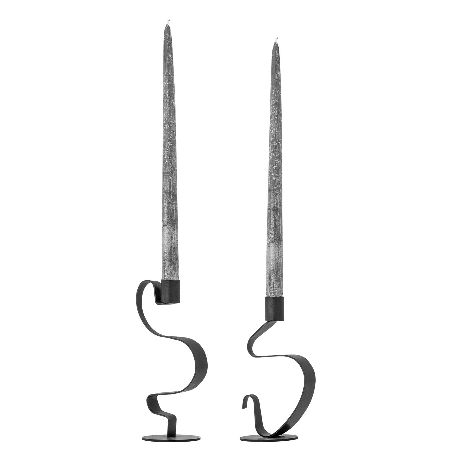 Der Do Kerzenhalter von Bloomingville in edlem Schwarz kombiniert modernes Design mit hochwertigem Metall. Ideal für stilvolle Akzente in jedem Raum.