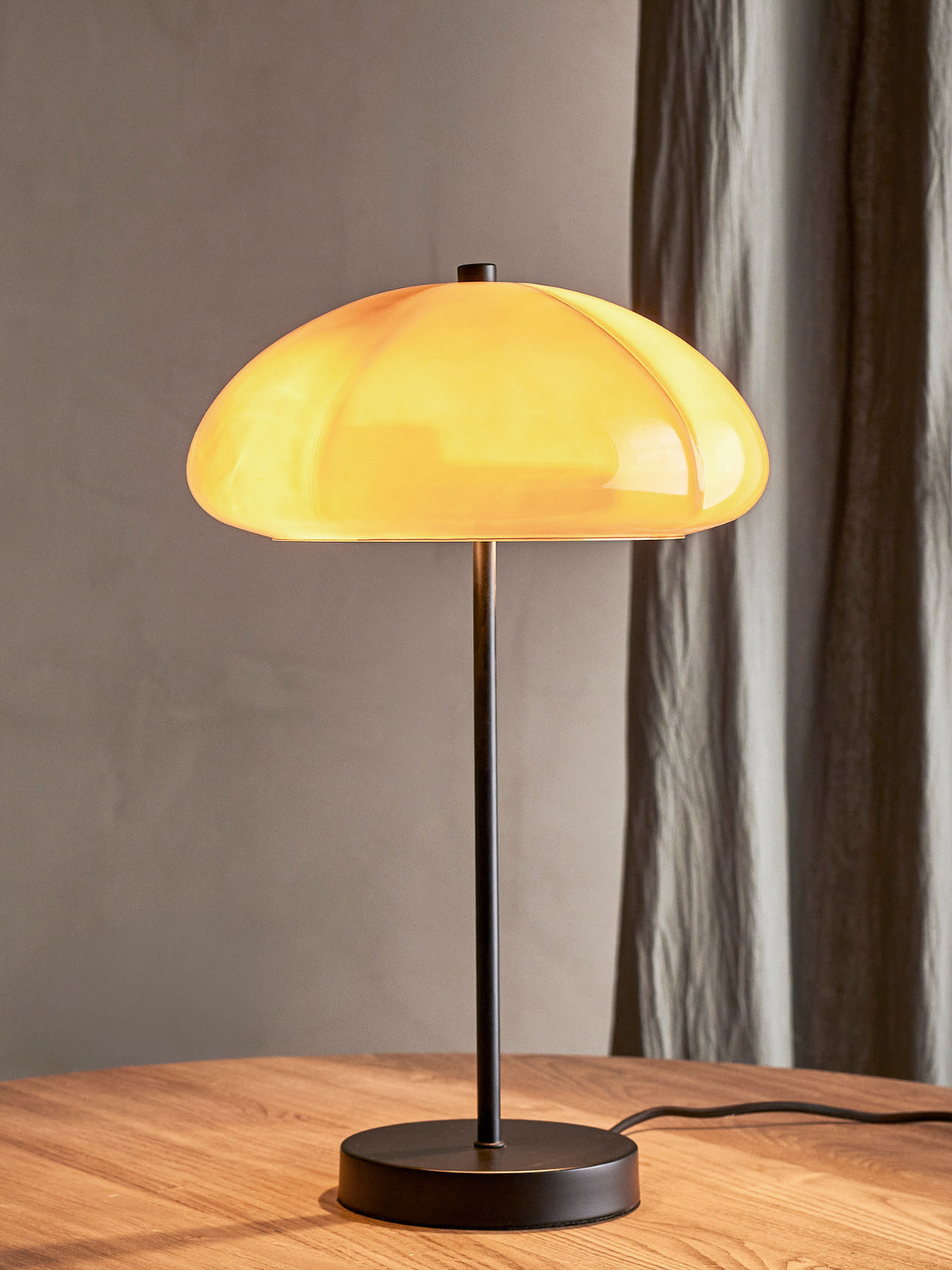 Kinoko Tischlampe, Gelb, Metall in Gelb präsentiert im Onlineshop von KAQTU Design AG. Tischleuchte ist von Creative Collection