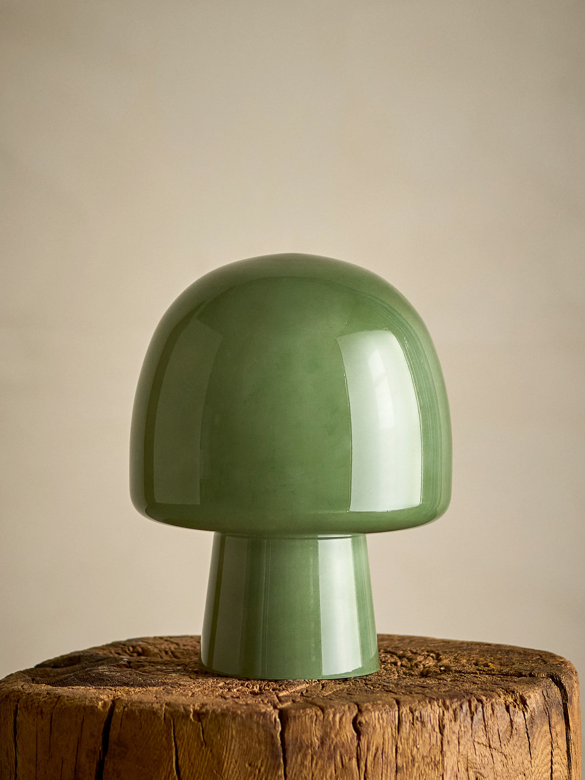 Paddy Tischlampe, Grün, Glas in Grün präsentiert im Onlineshop von KAQTU Design AG. Tischleuchte ist von Bloomingville