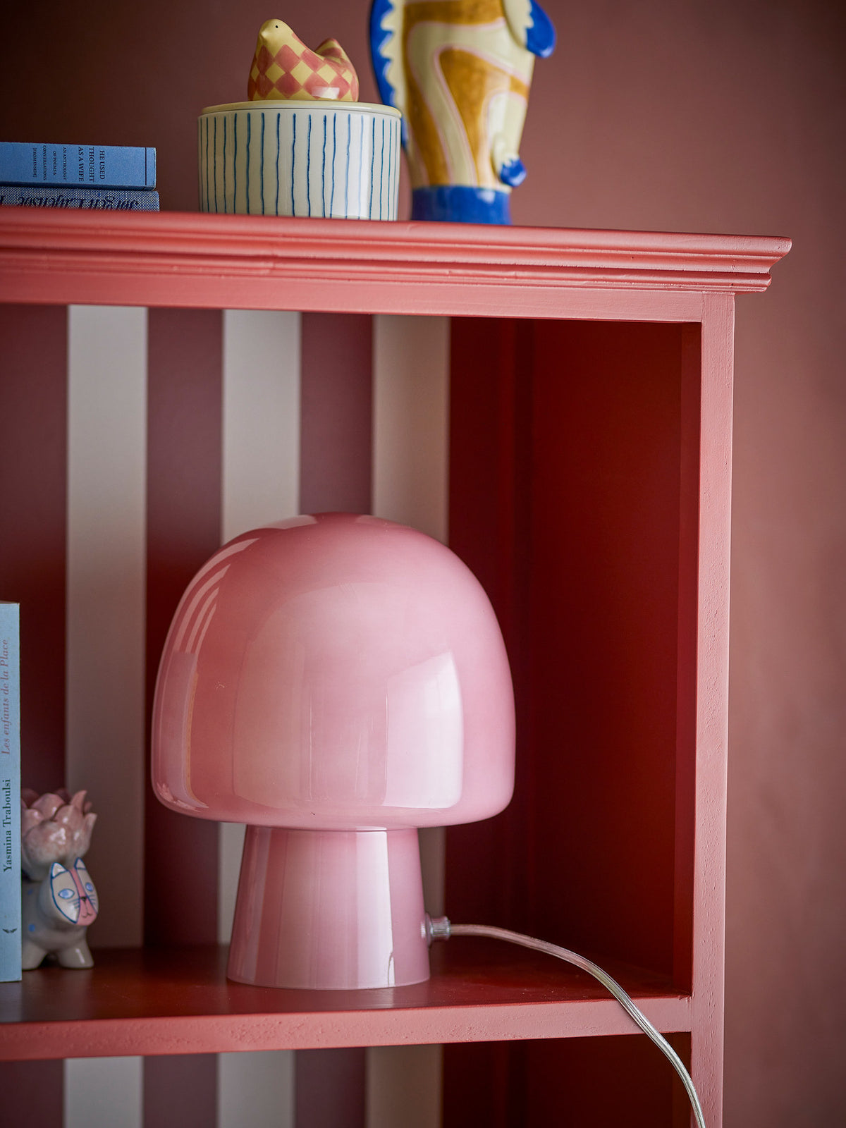 Paddy Tischlampe, Rose, Glas in Rose präsentiert im Onlineshop von KAQTU Design AG. Tischleuchte ist von Bloomingville