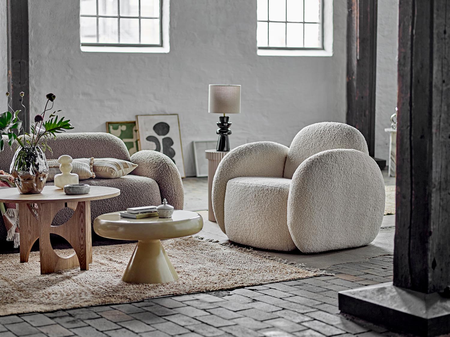 Zanno Loungesessel, Weiß, FSC®Mix, Pine in White präsentiert im Onlineshop von KAQTU Design AG. Sessel ist von Bloomingville